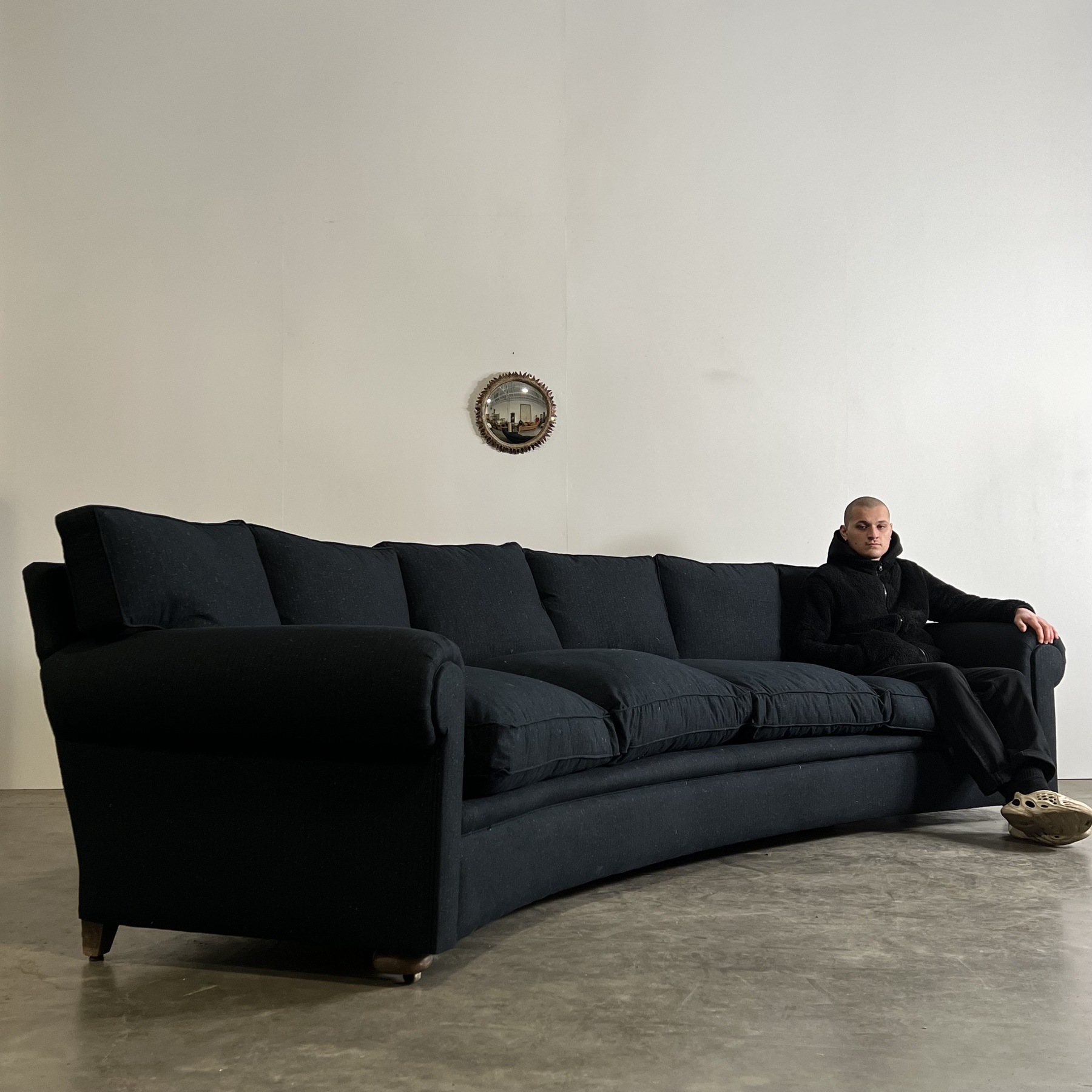 objet-vagabond-huge-sofa0001