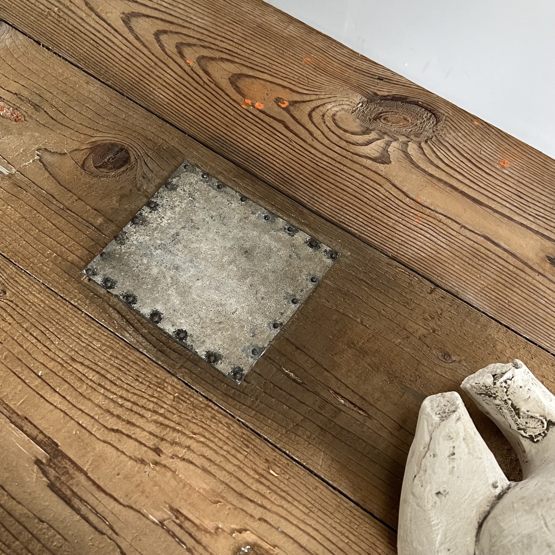 objet-vagabond-large-primitive-console0008