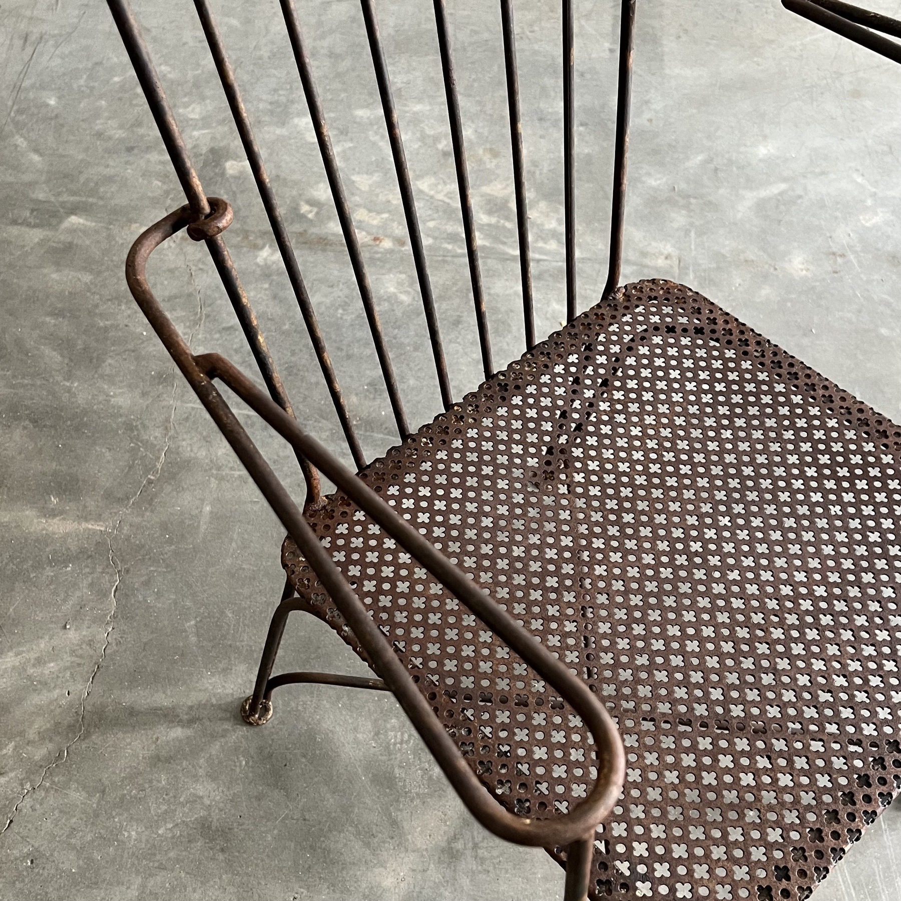 objet-vagabond-mategot-armchairs0001