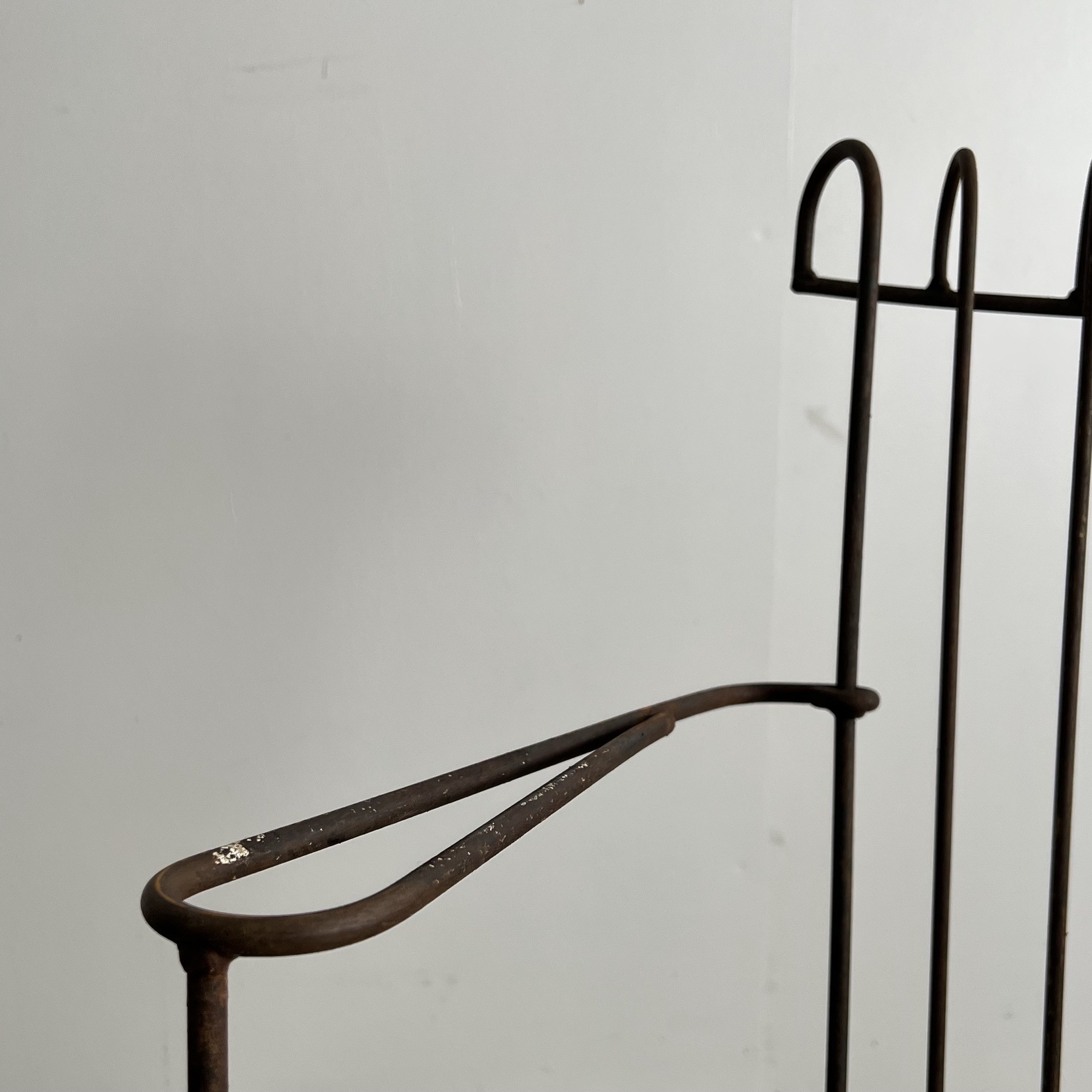 objet-vagabond-mategot-armchairs0005