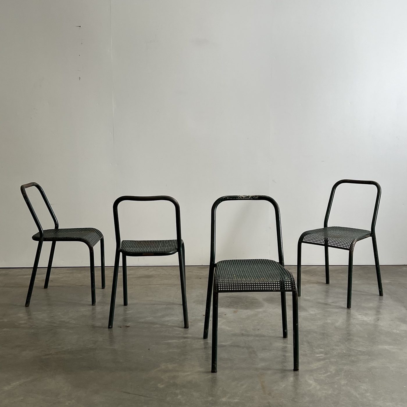 objet-vagabond-metal-chairs0000