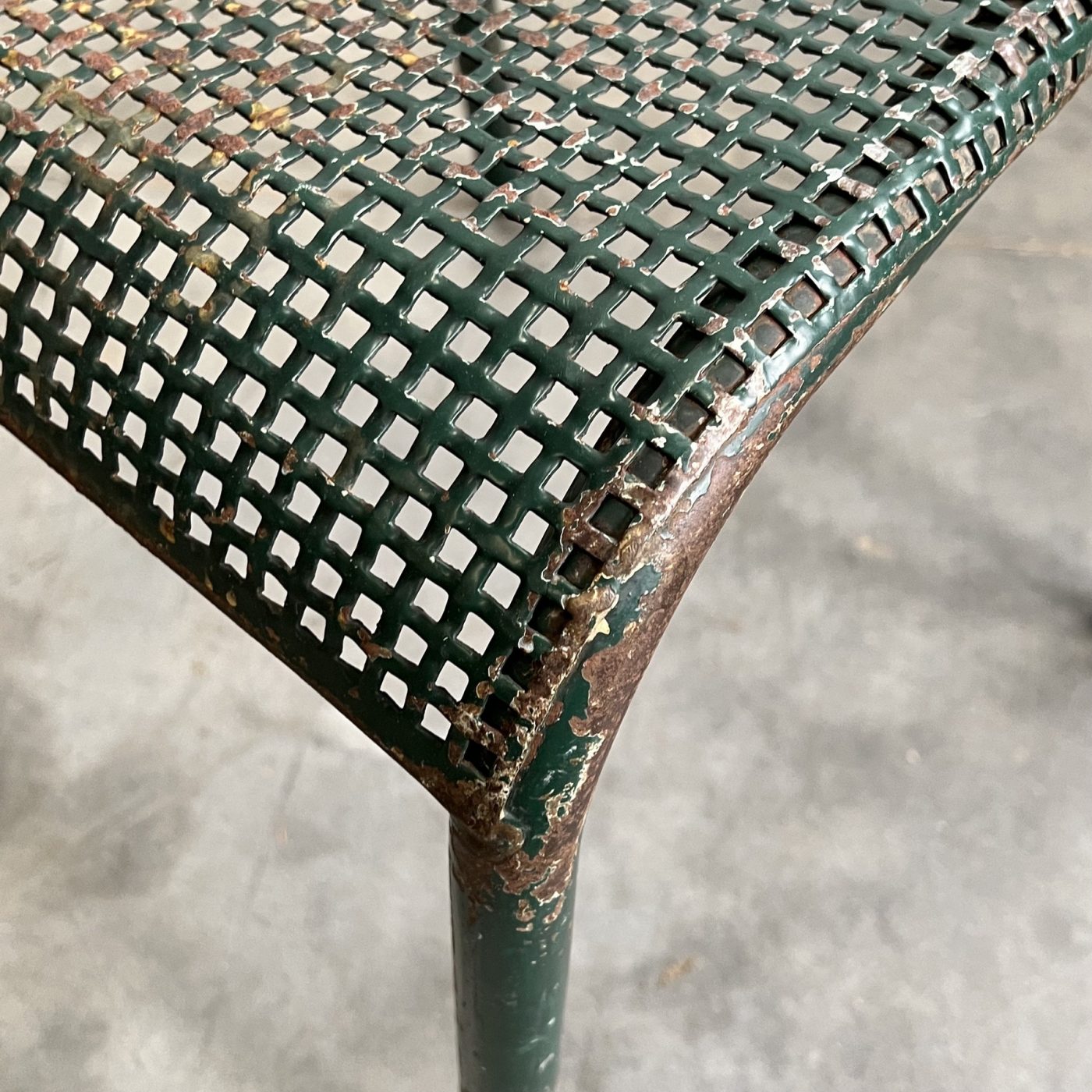 objet-vagabond-metal-chairs0001
