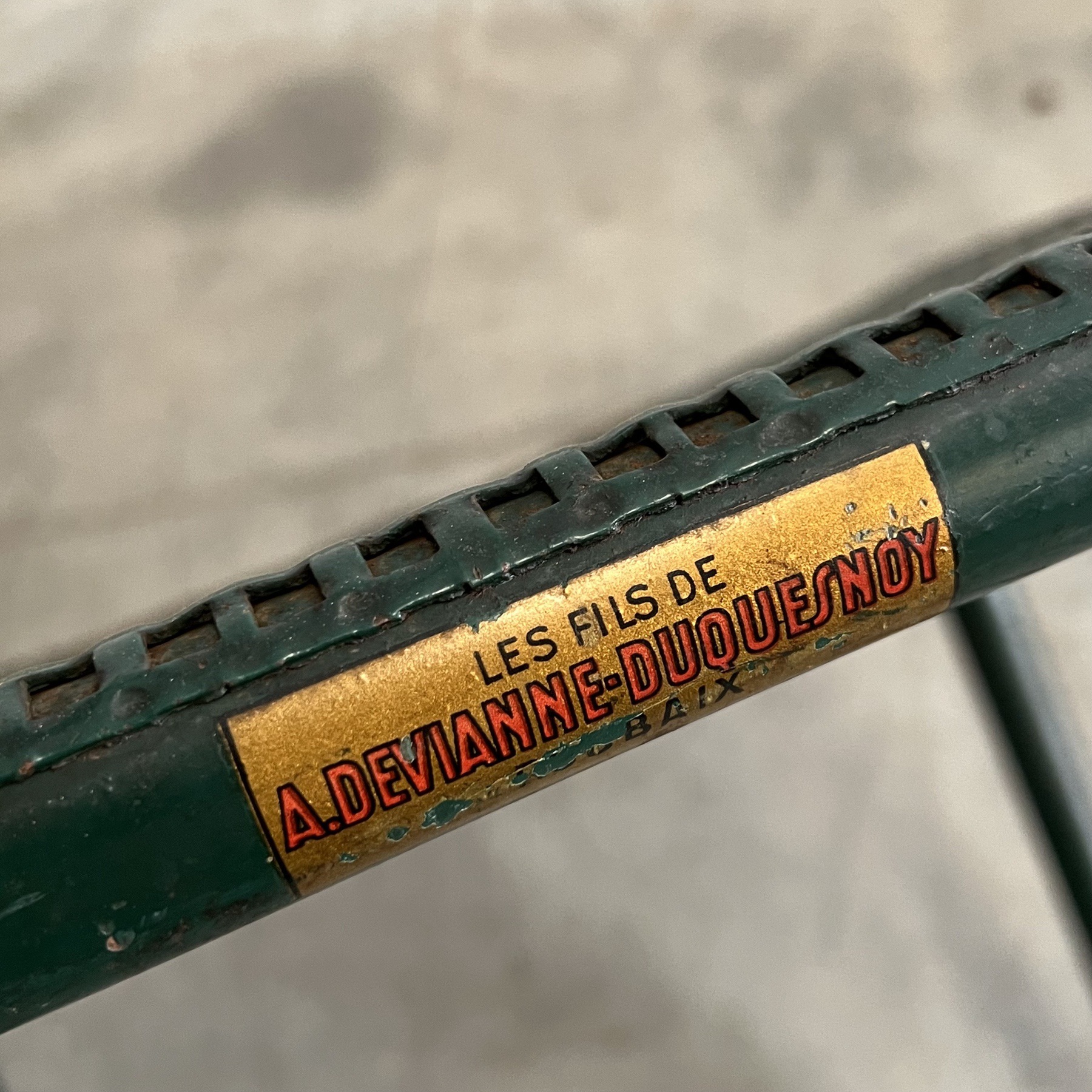 objet-vagabond-metal-chairs0002