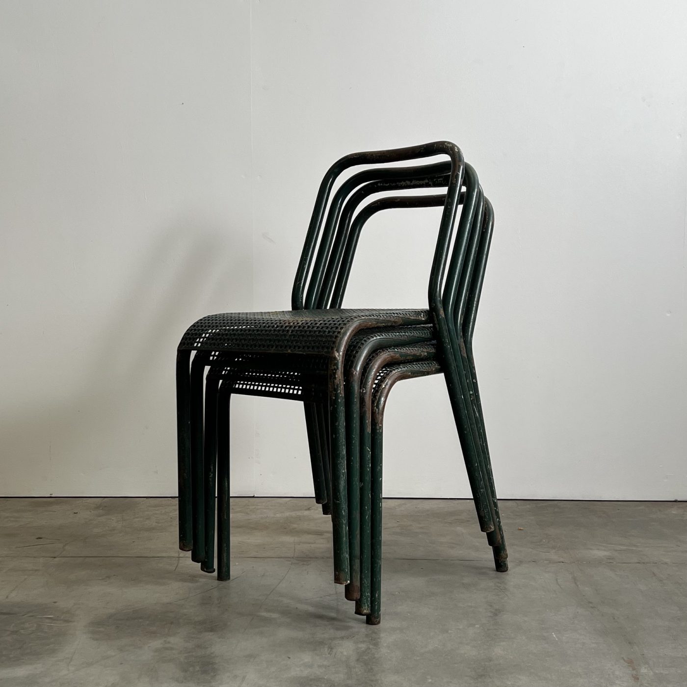 objet-vagabond-metal-chairs0006