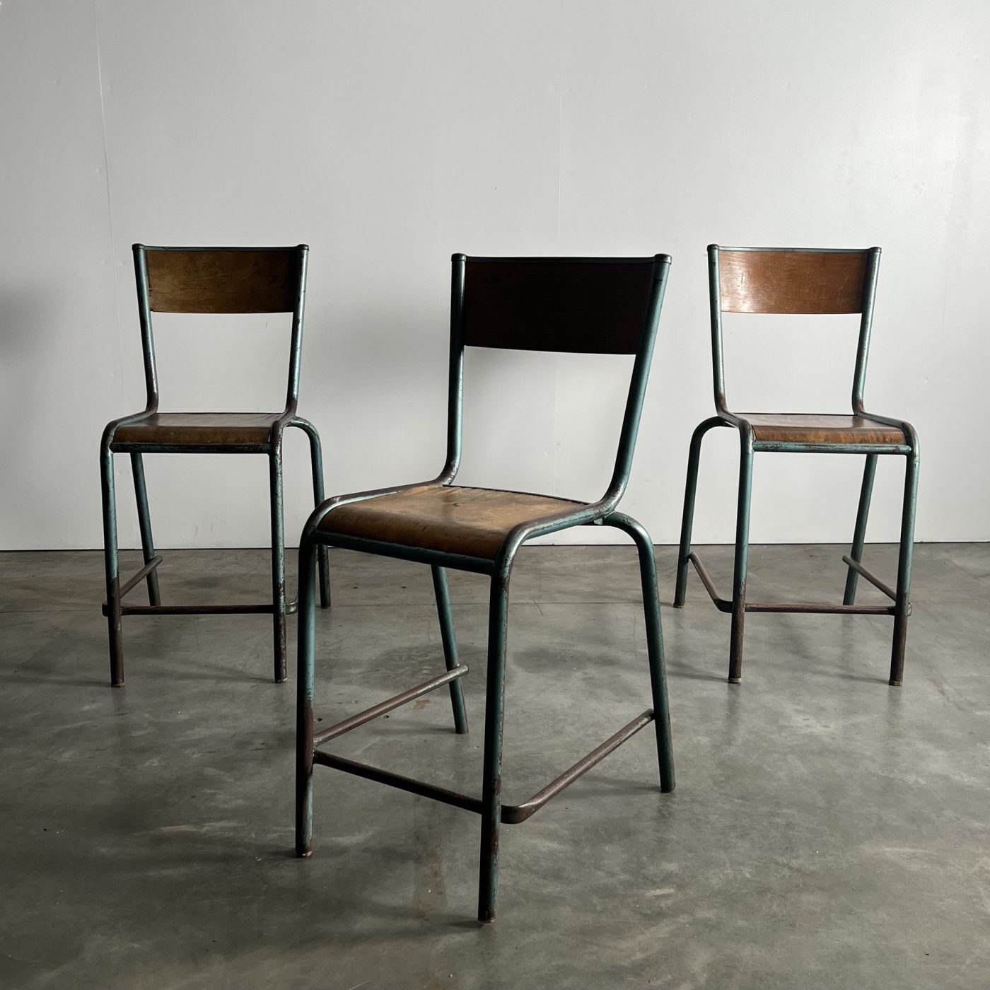 objet-vagabond-metal-highchairs0001