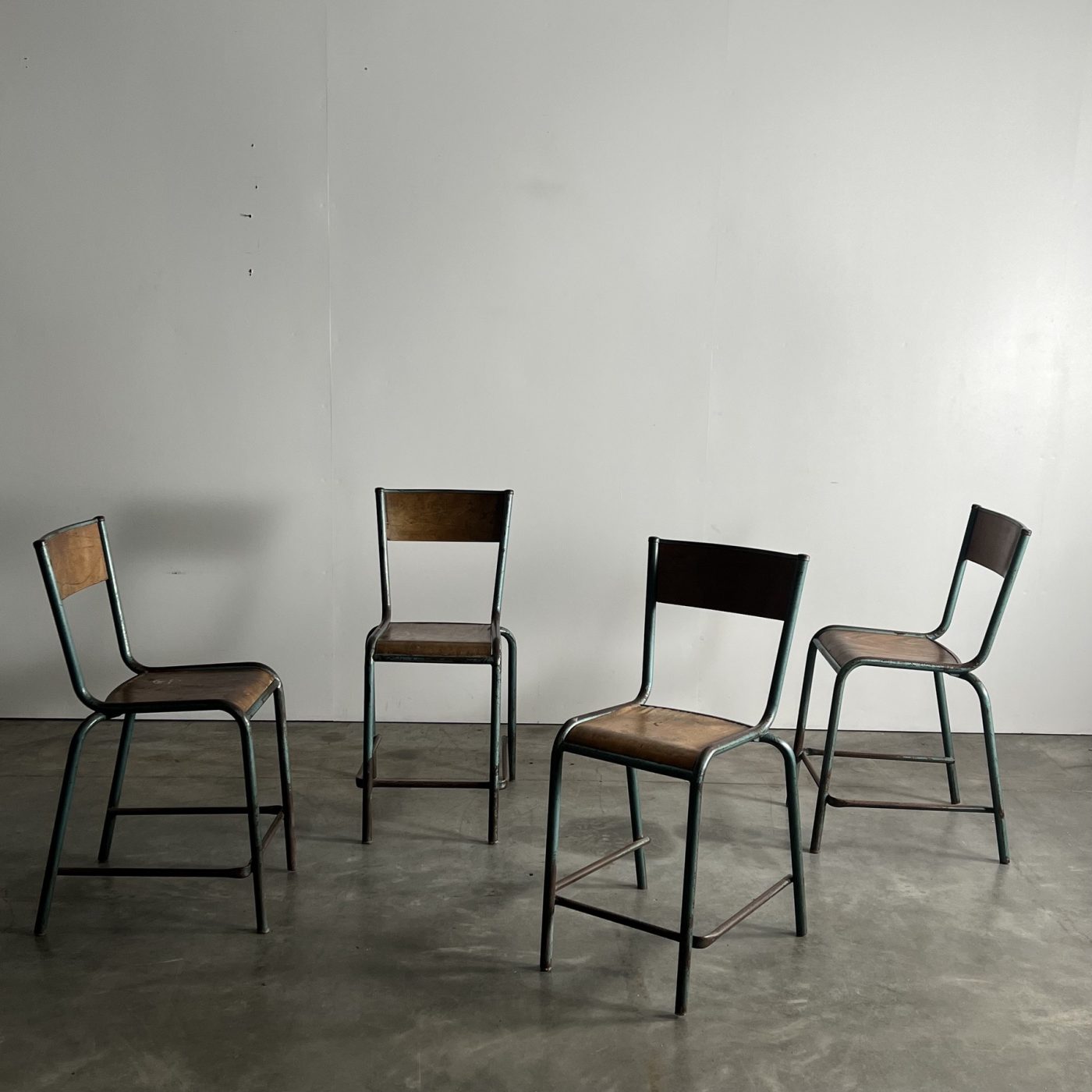 objet-vagabond-metal-highchairs0003