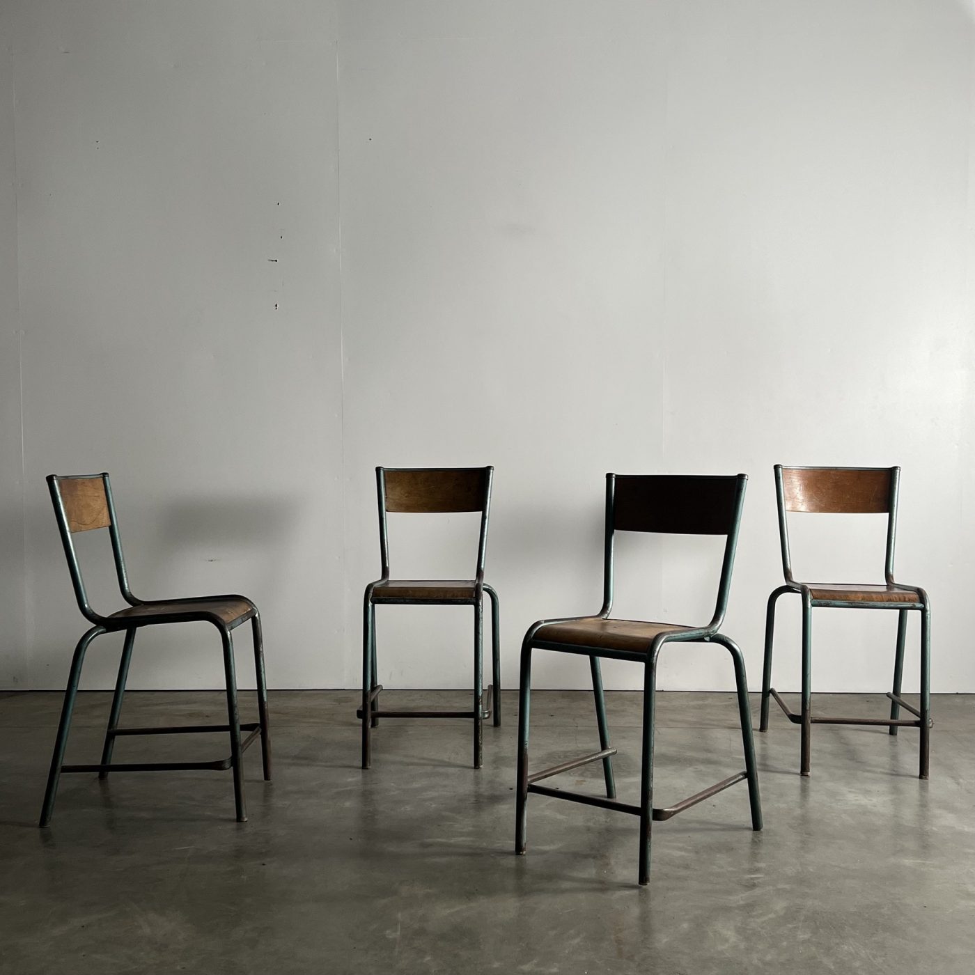 objet-vagabond-metal-highchairs0008