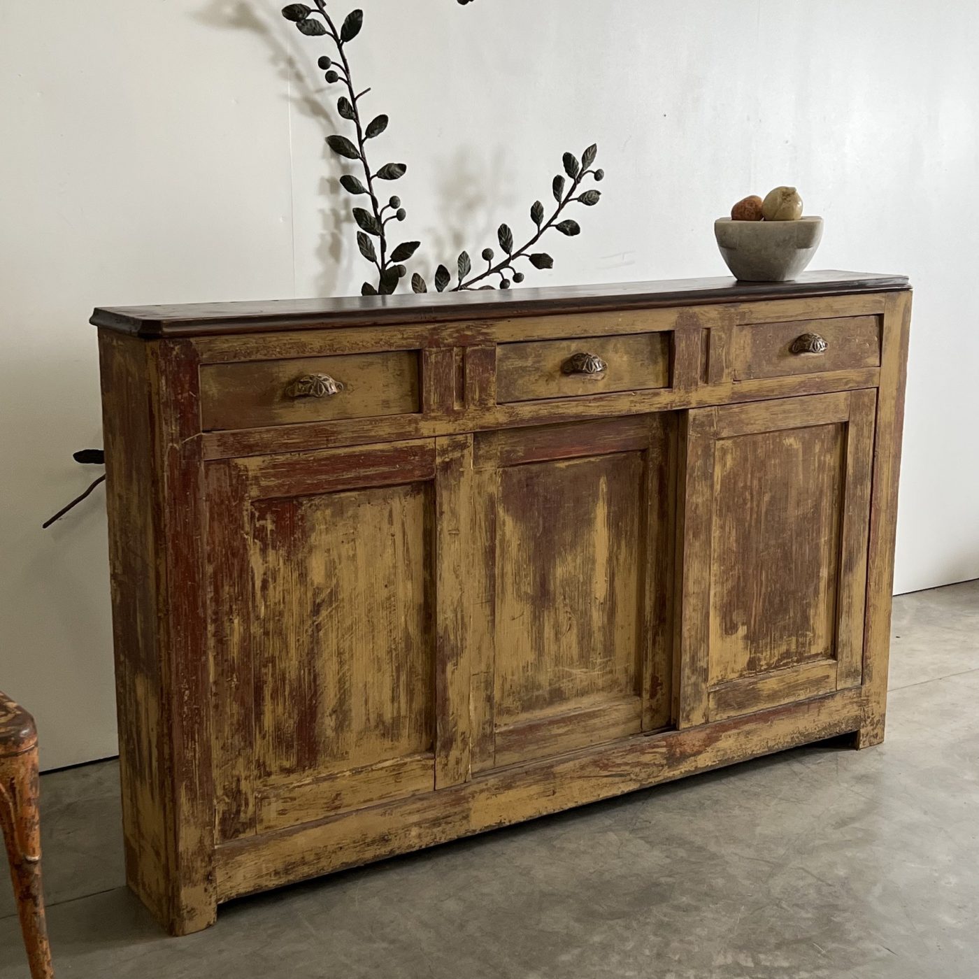 objet-vagabond-painted-cabinet0005