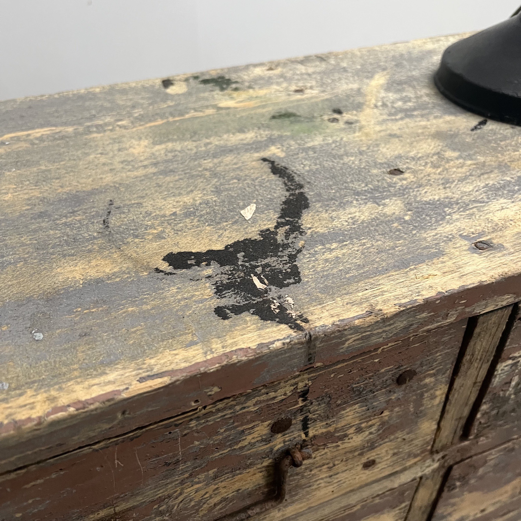 objet-vagabond-painted-chest0002