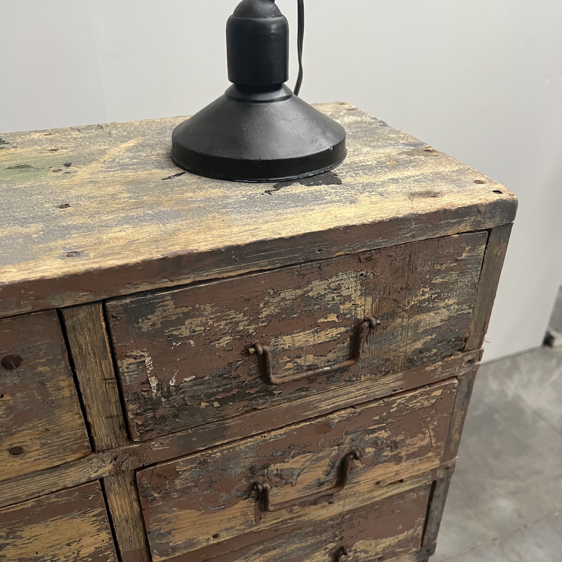 objet-vagabond-painted-chest0003