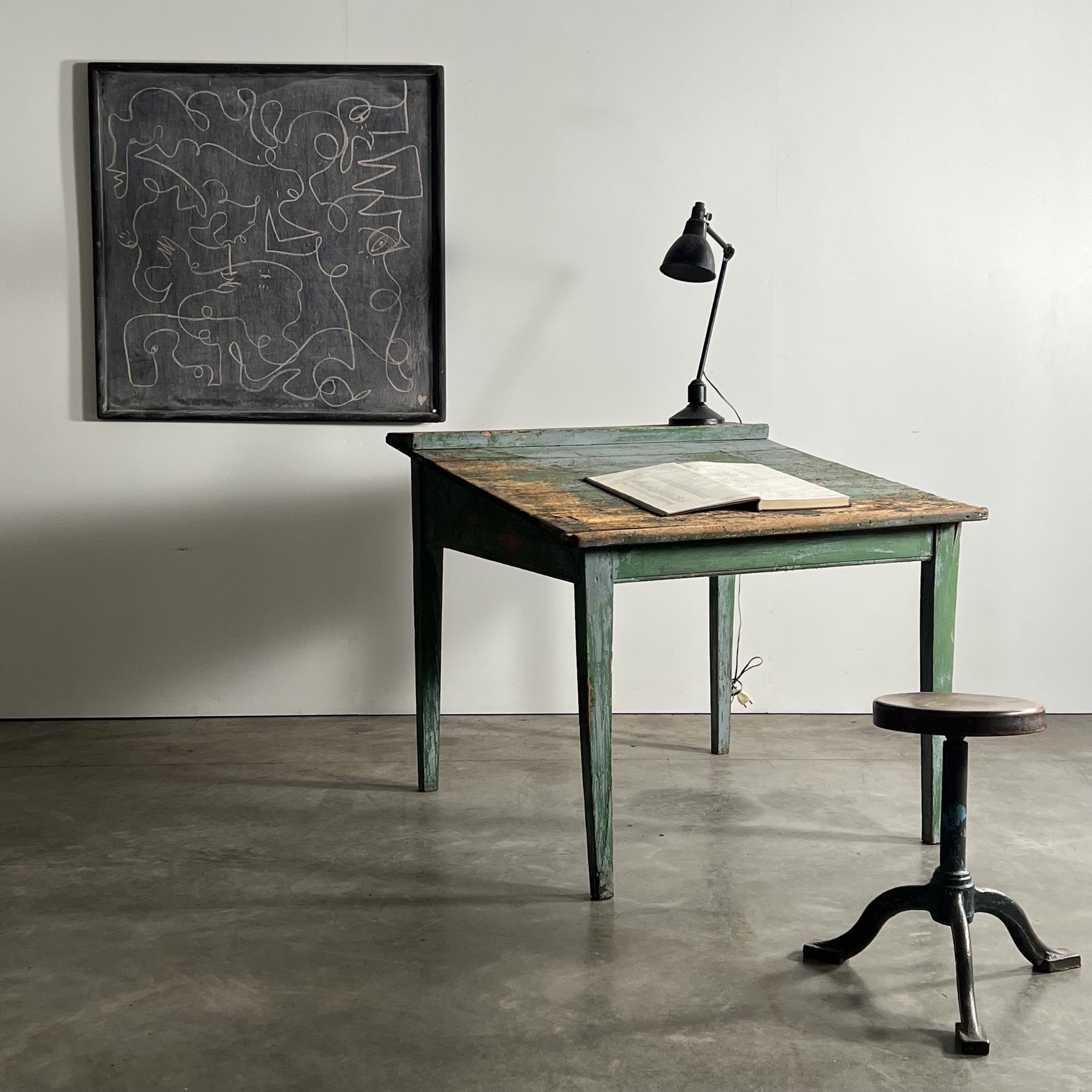 objet-vagabond-painted-desk0013