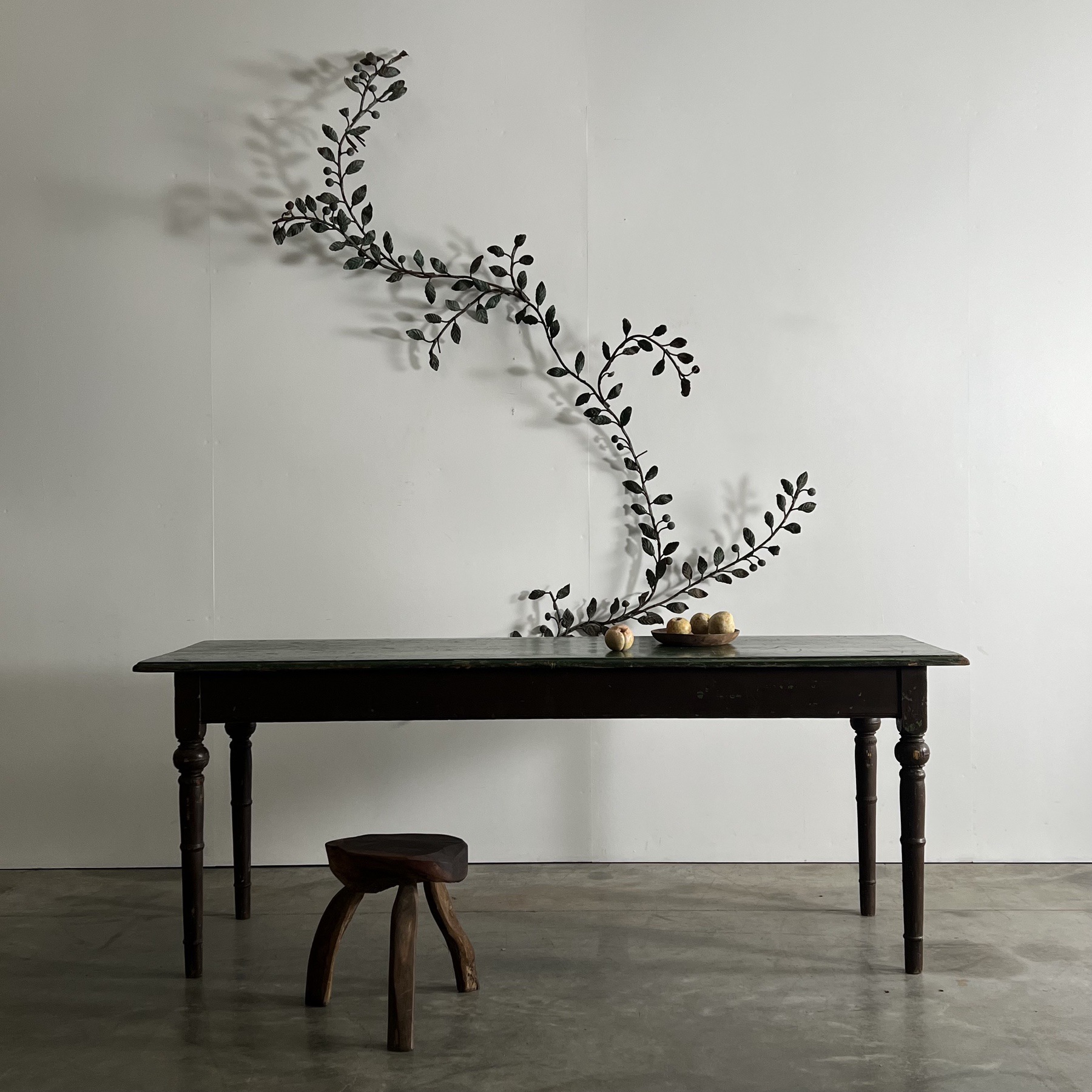 objet-vagabond-painted-table0000