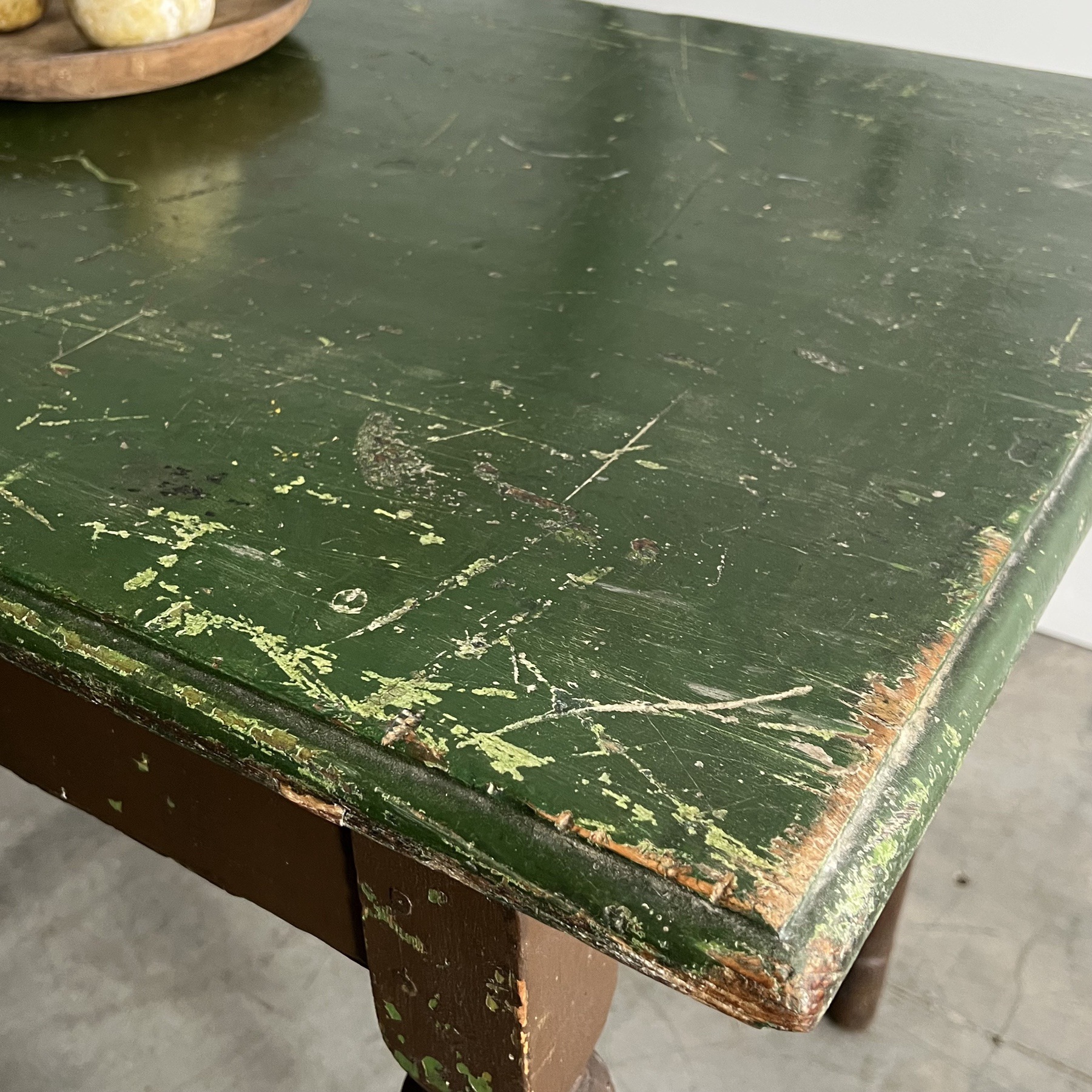 objet-vagabond-painted-table0003