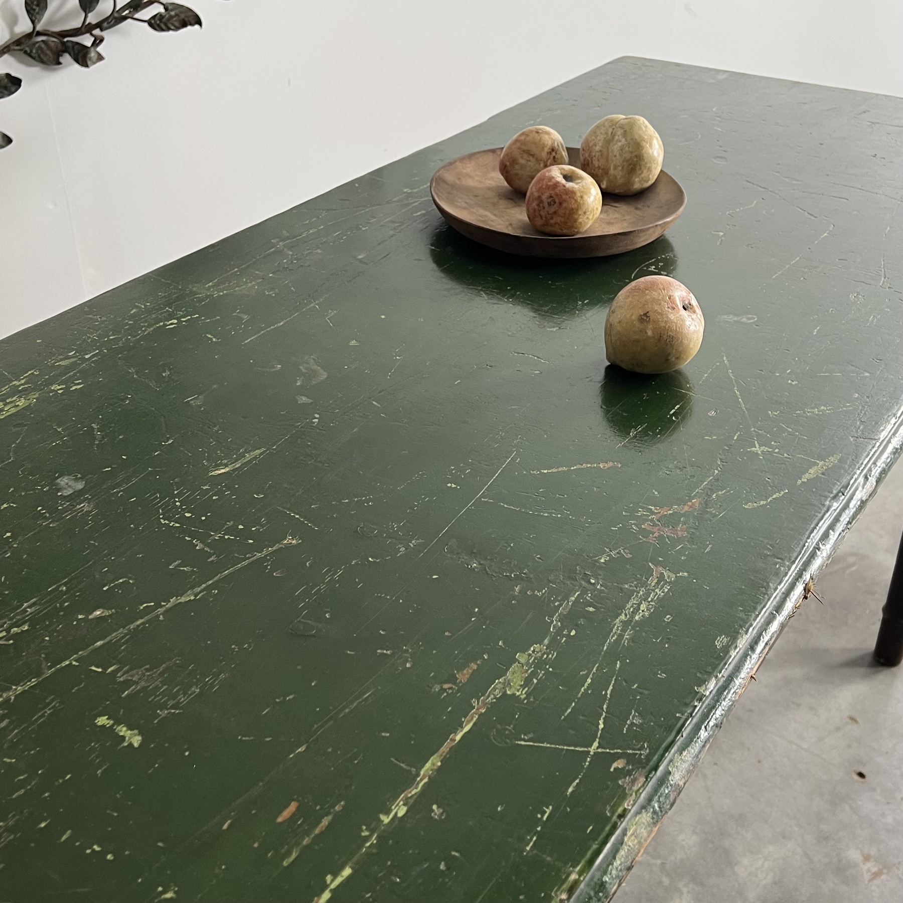 objet-vagabond-painted-table0004