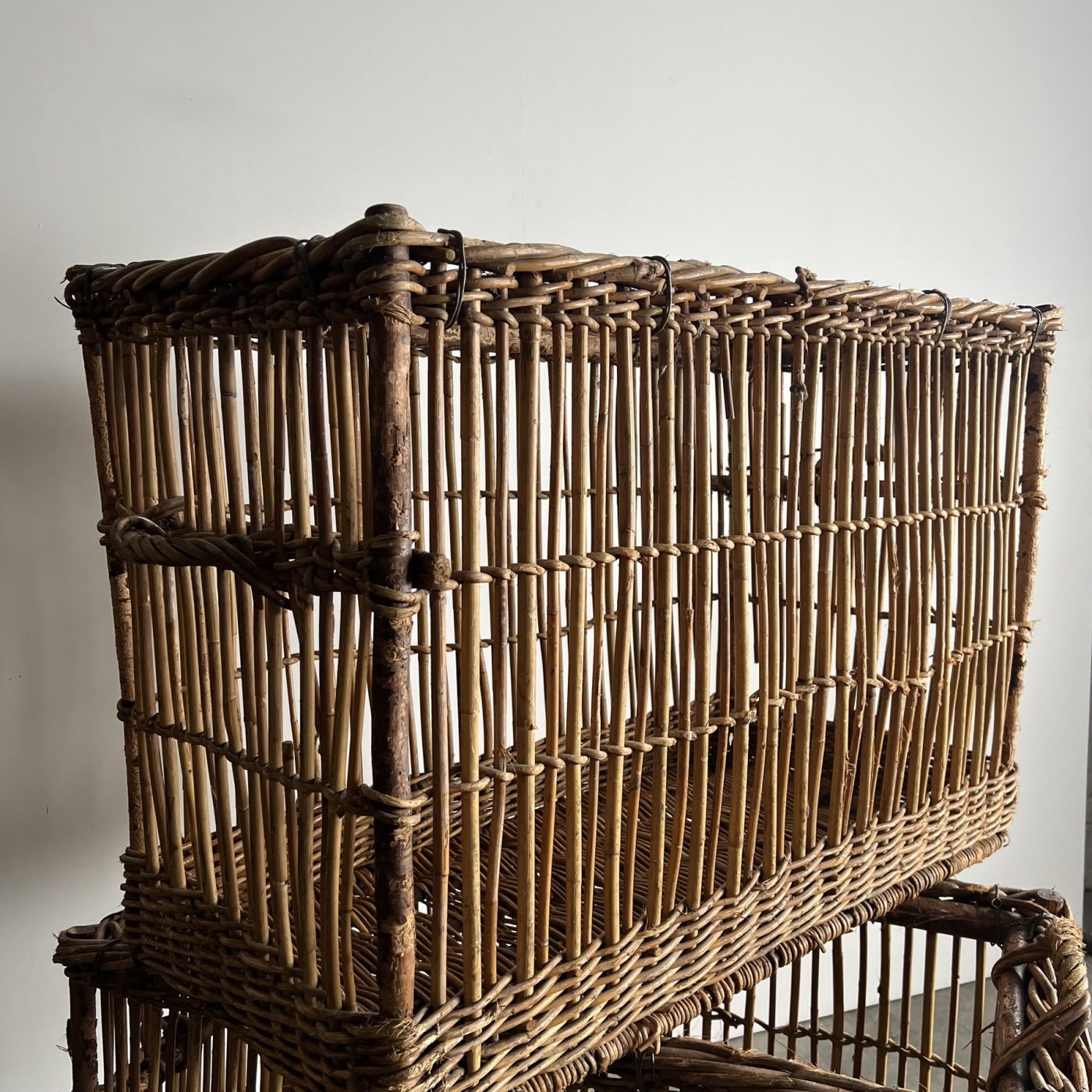 objet-vagabond-rattan-desk0005