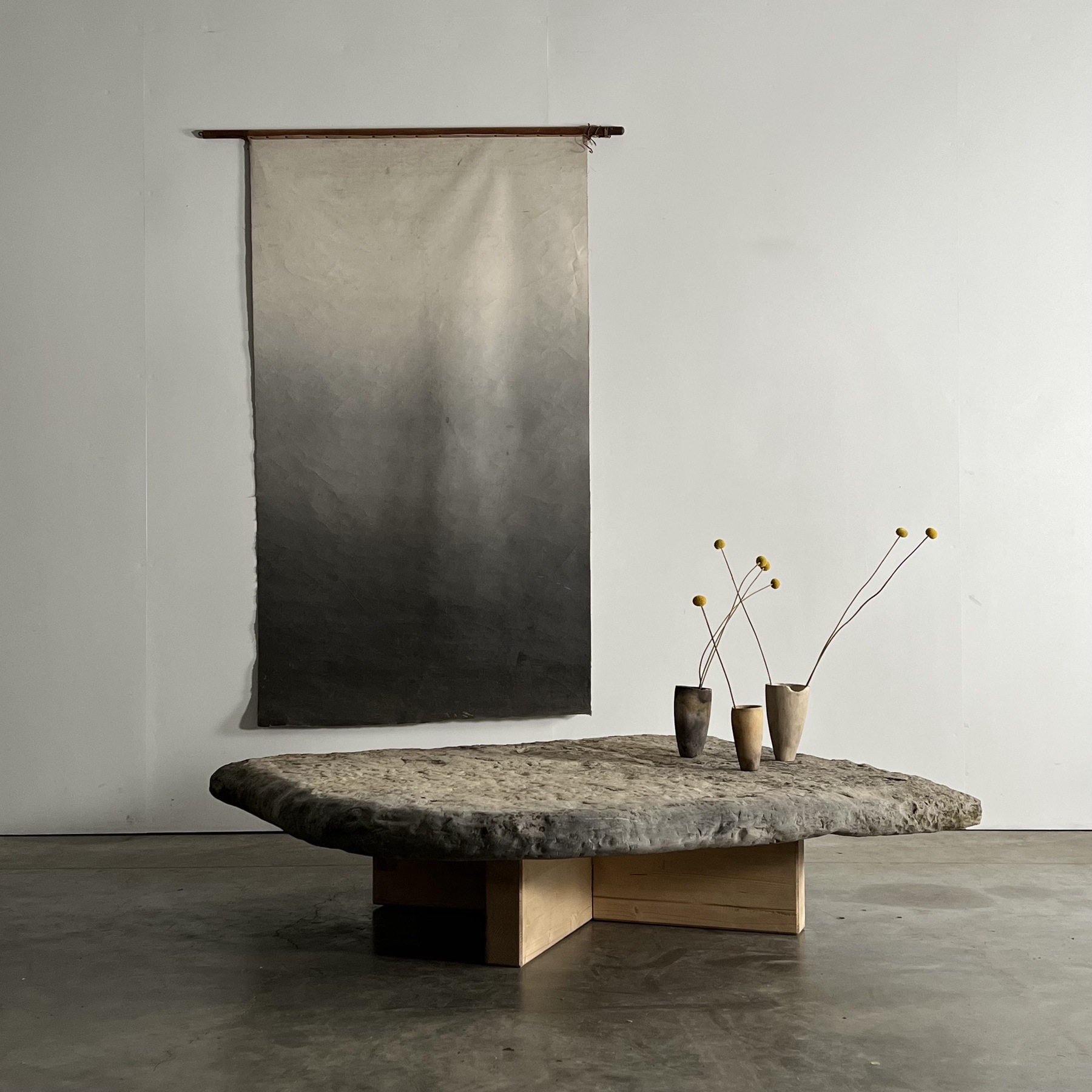 objet-vagabond-stone-table0002