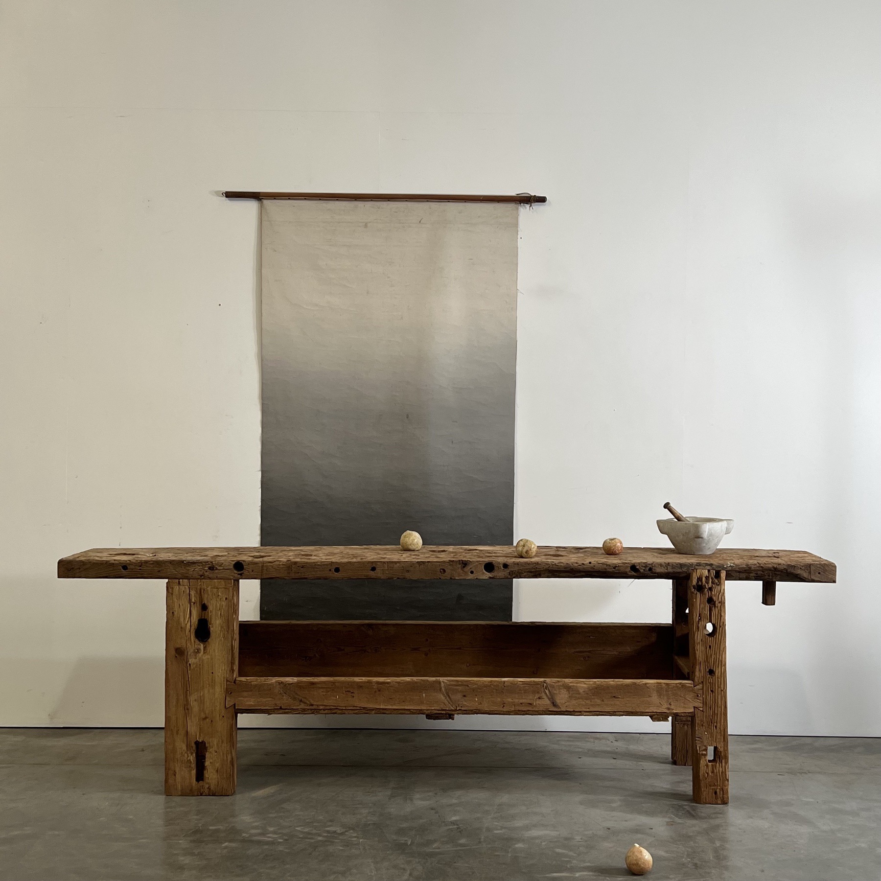 objet-vagabond-carpenter-console0002