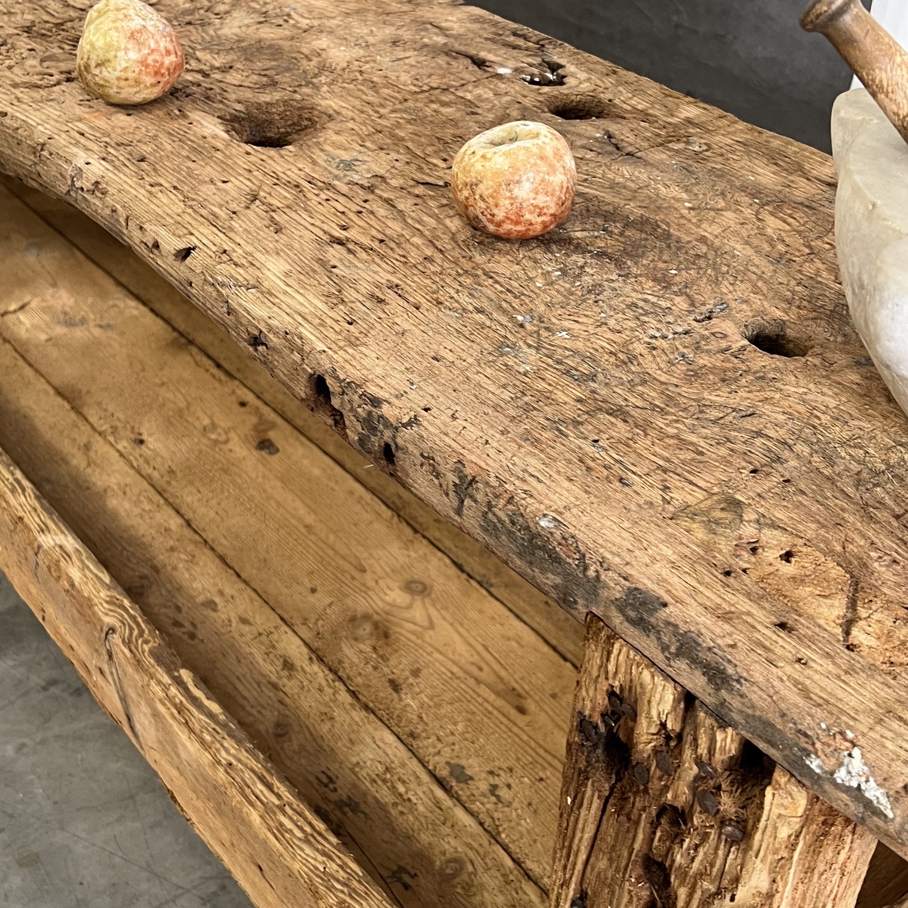 objet-vagabond-carpenter-console0005