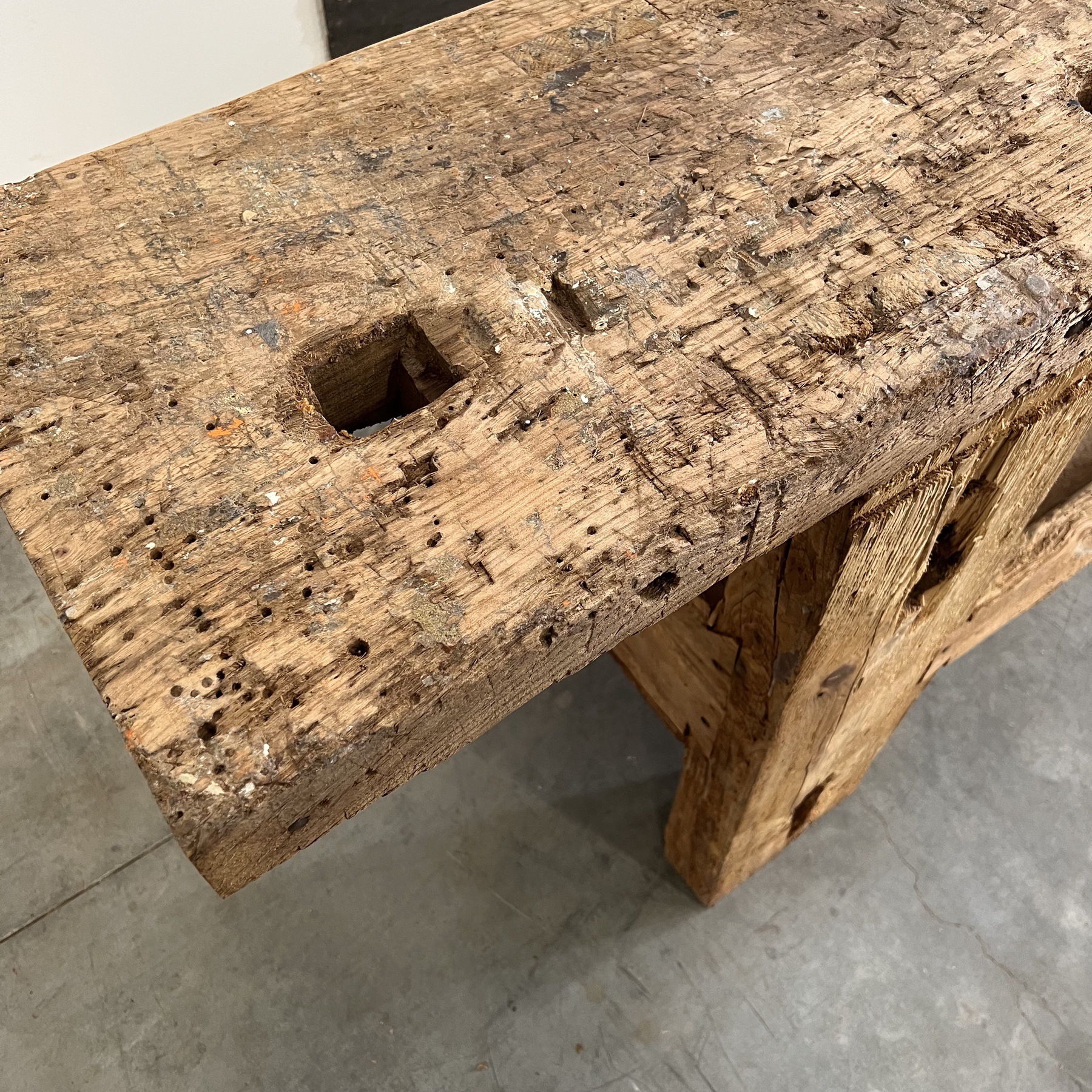 objet-vagabond-carpenter-console0007