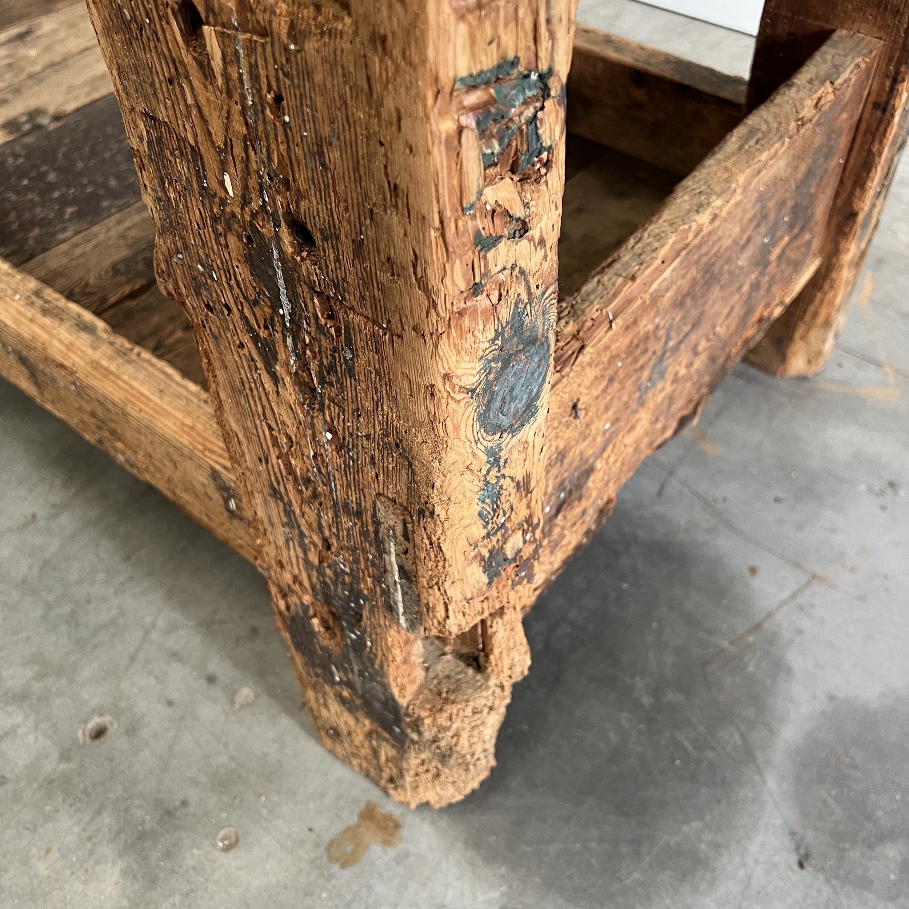objet-vagabond-carpenter-workbench20001