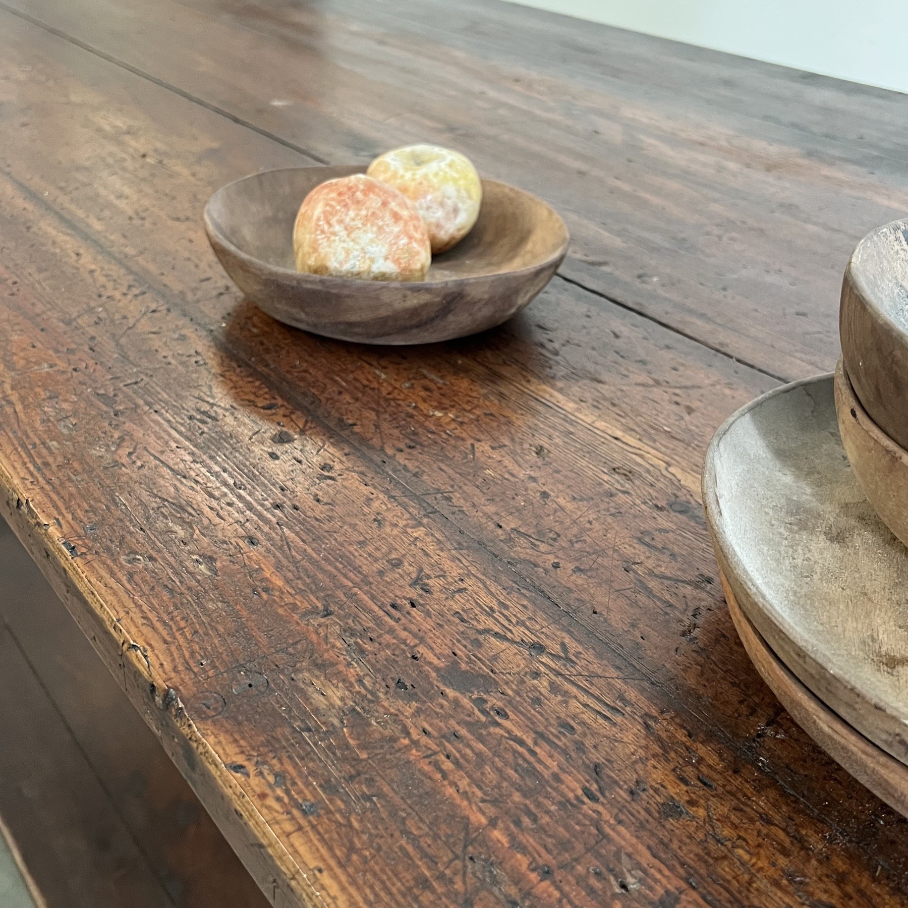 objet-vagabond-draper-table0004