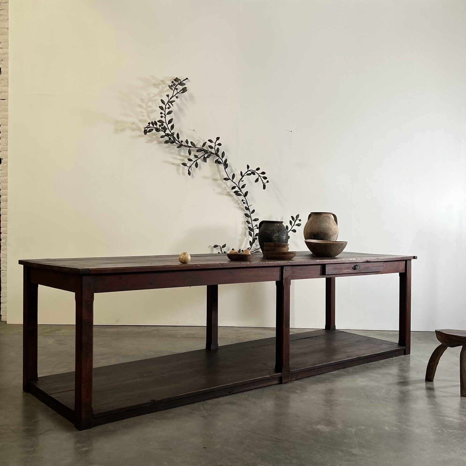 objet-vagabond-draper-table0006