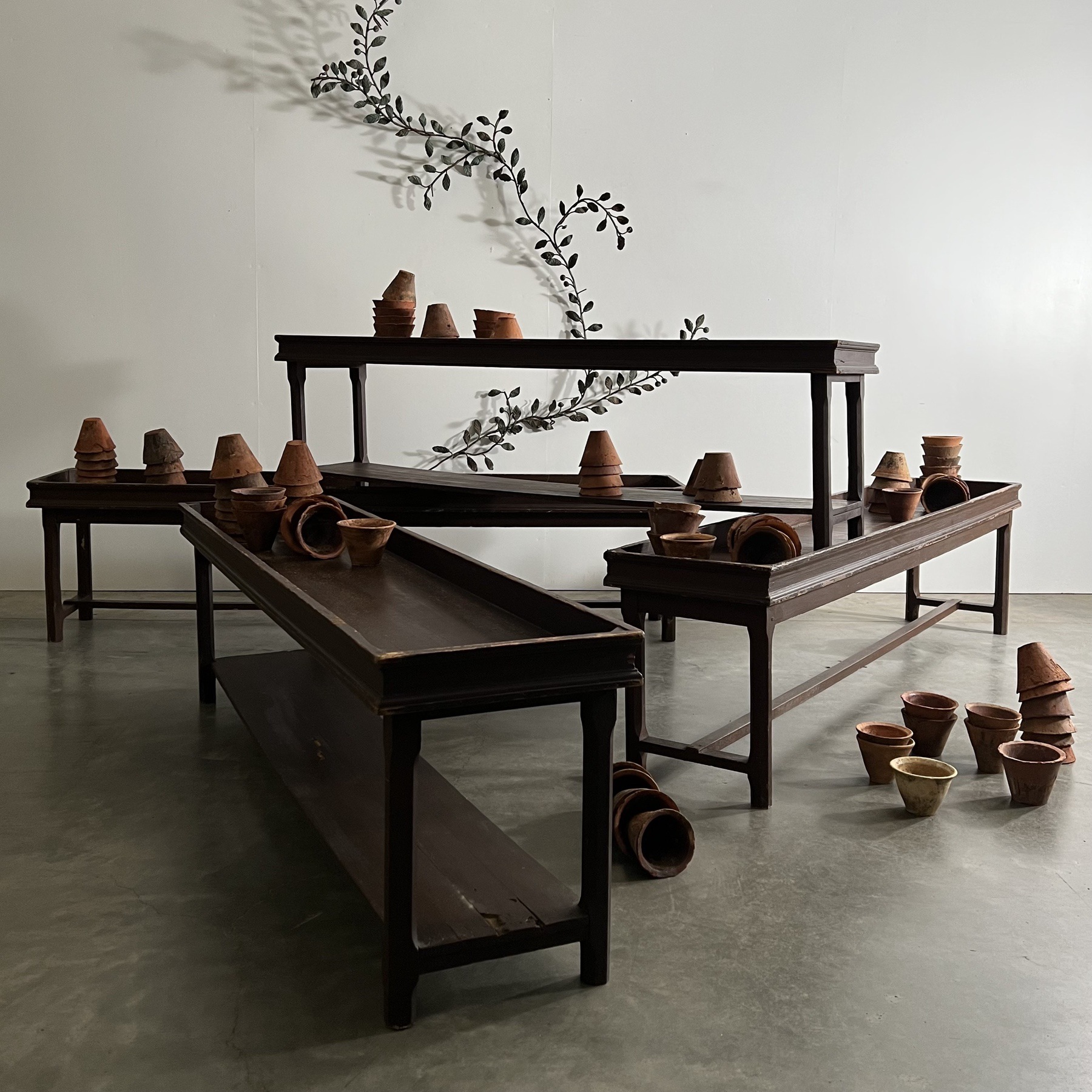 objet-vagabond-flowershop-tables0000