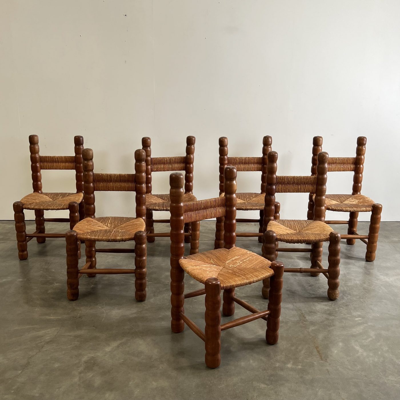 objet-vagabond-massive-chairs0005