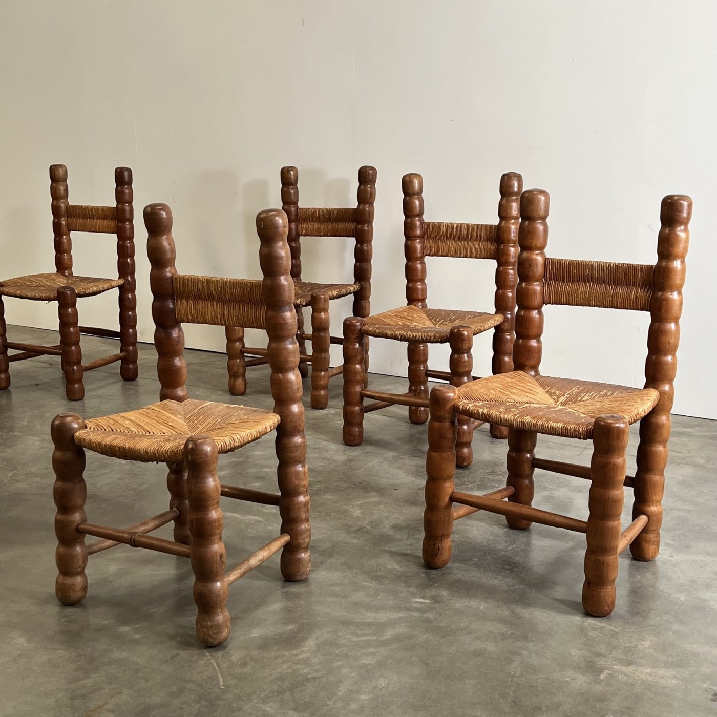objet-vagabond-massive-chairs0006