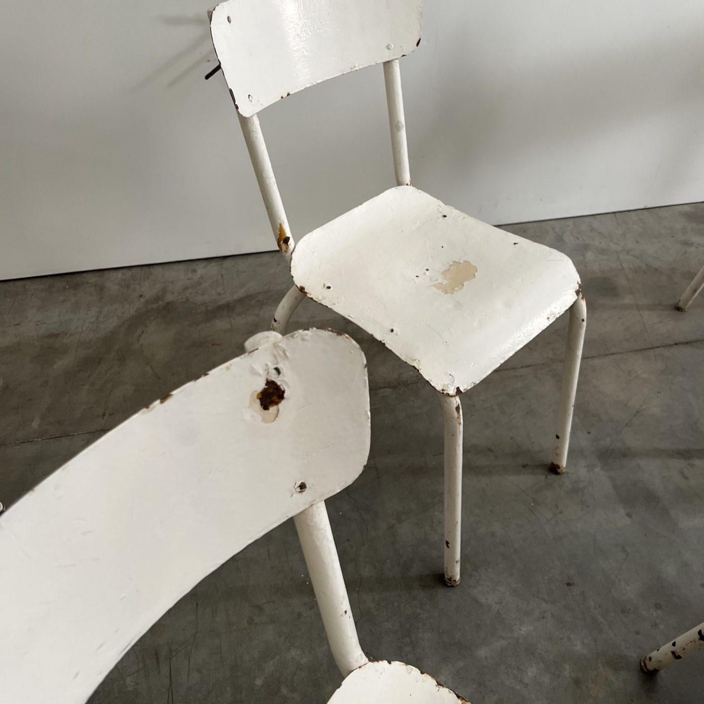 objet-vagabond-metal-chairs0002