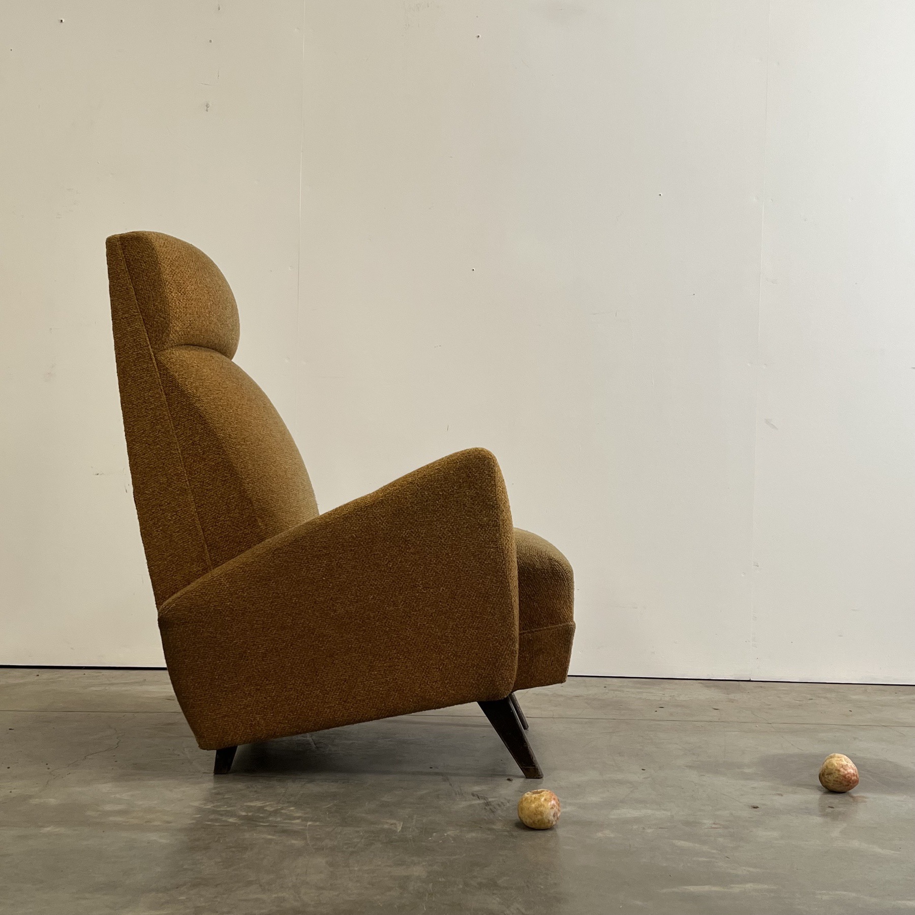 objet-vagabond-midcentury-armchair0001