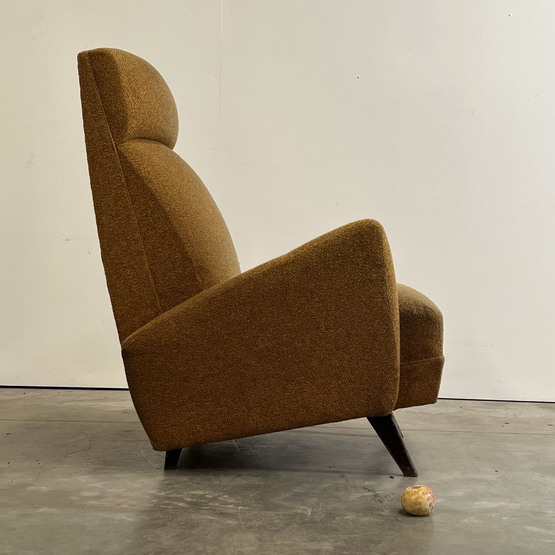 objet-vagabond-midcentury-armchair0003