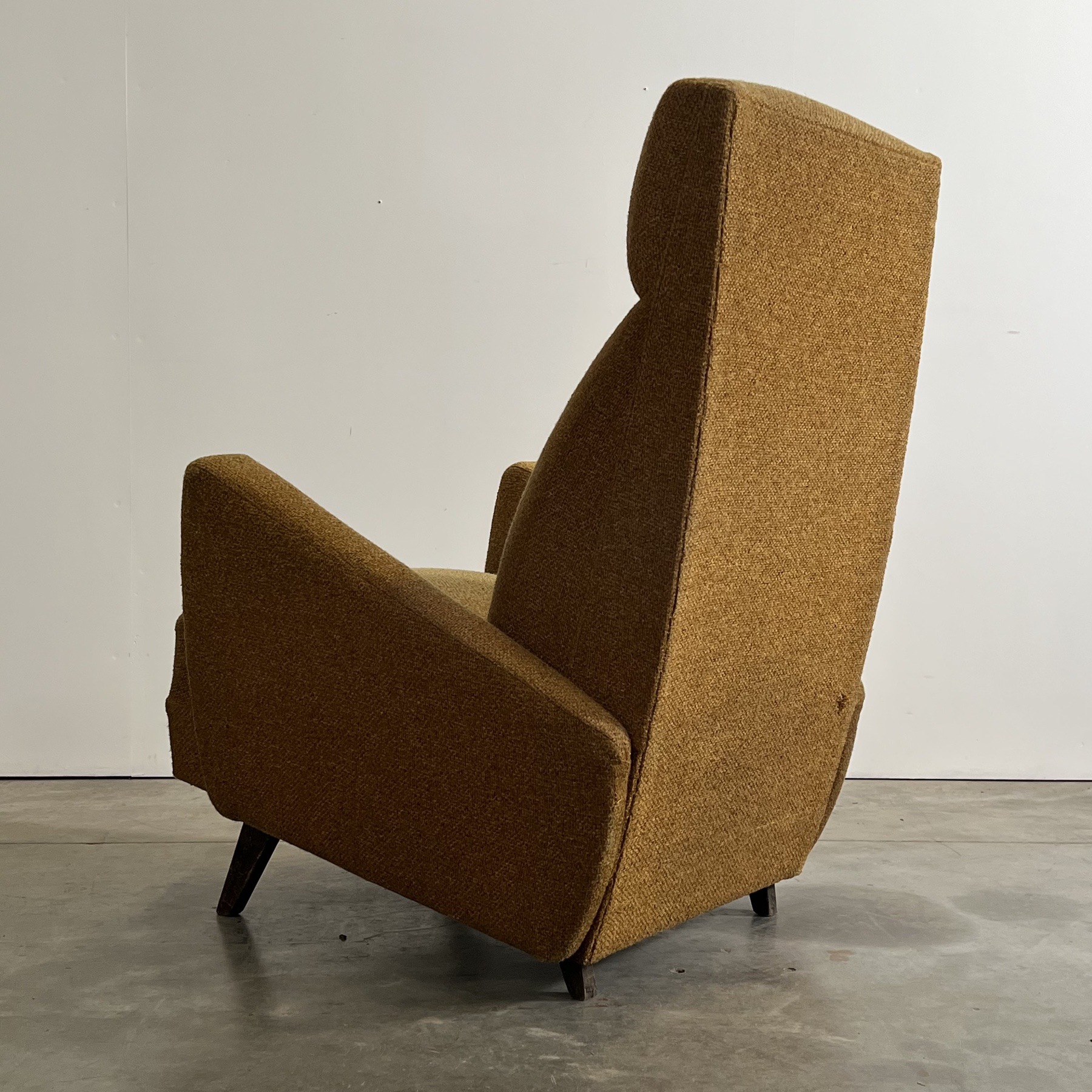 objet-vagabond-midcentury-armchair0007