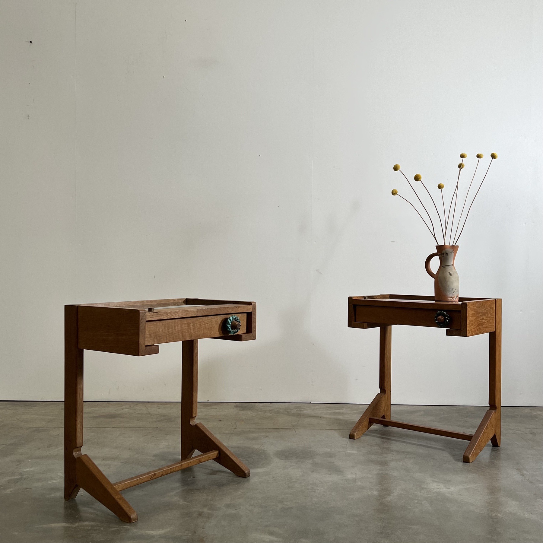 objet-vagabond-midcentury-tables0001