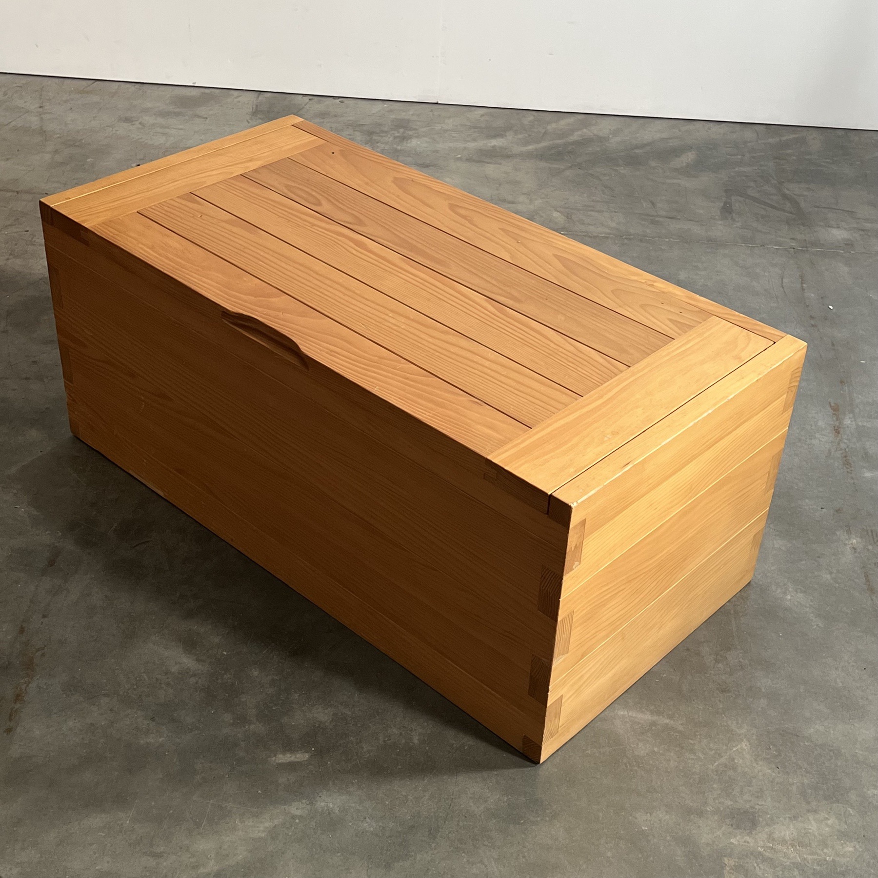 objet-vagabond-modern-desk0002
