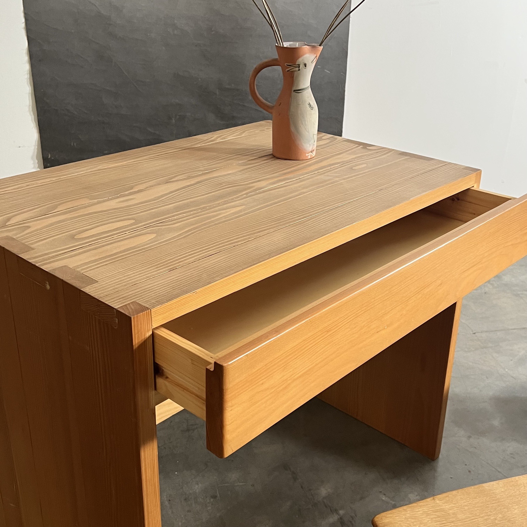 objet-vagabond-modern-desk0005