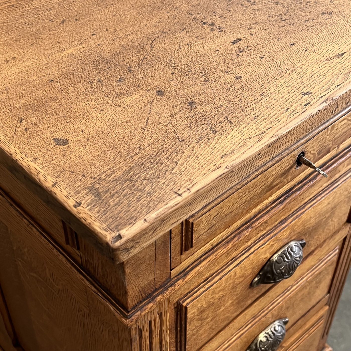 objet-vagabond-oak-desk0001