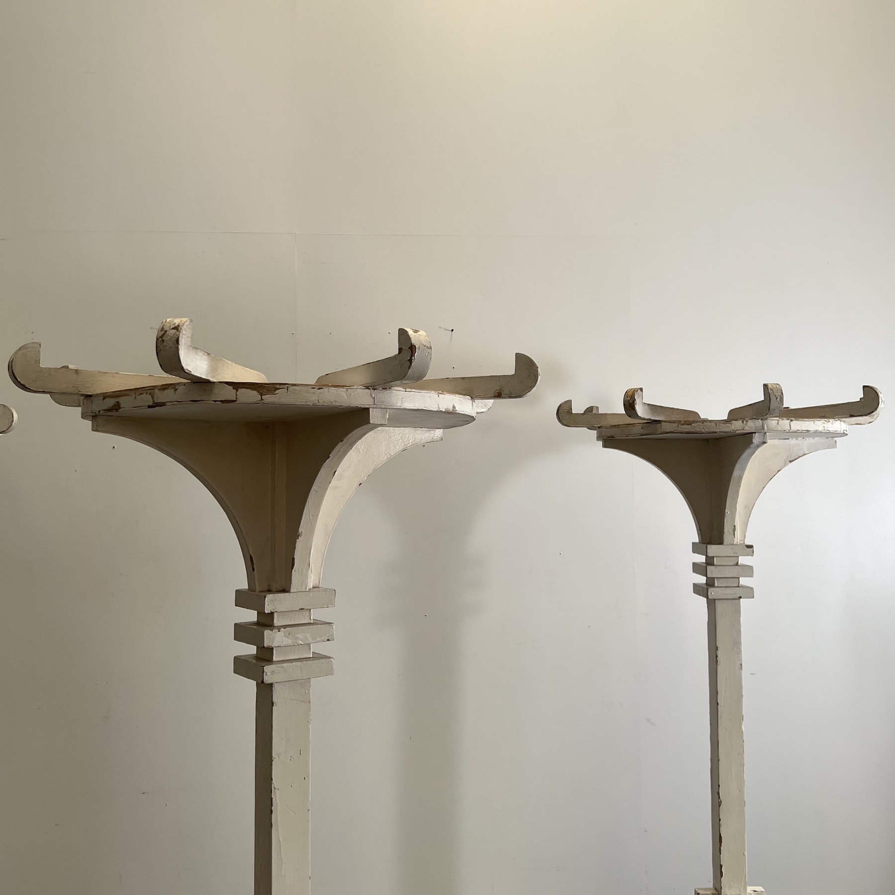 objet-vagabond-painted-coatrack0003