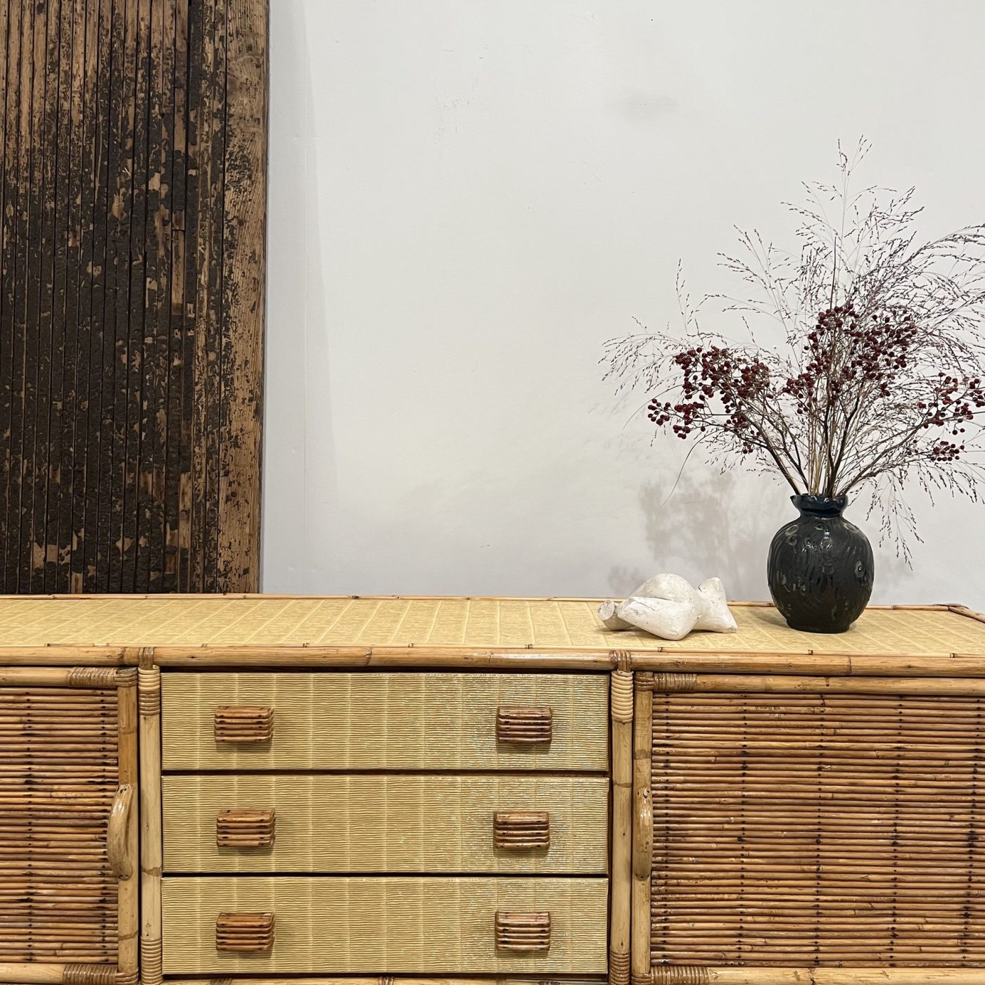 objet-vagabond-rattan-sideboard0000