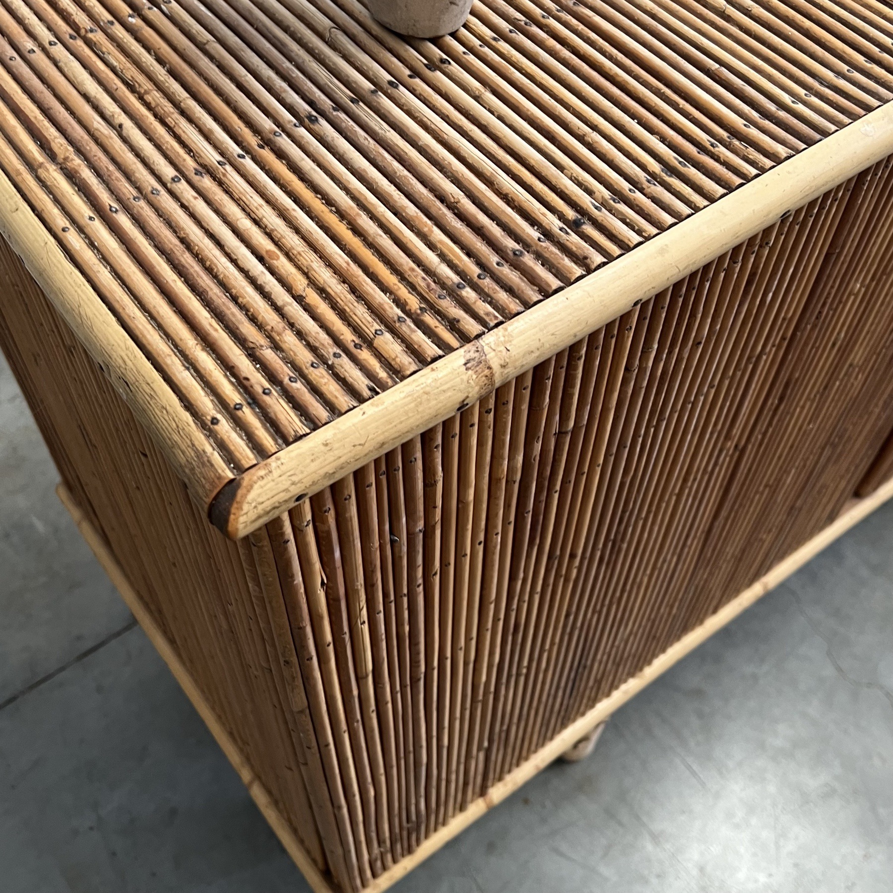 objet-vagabond-rattan-sideboard0005