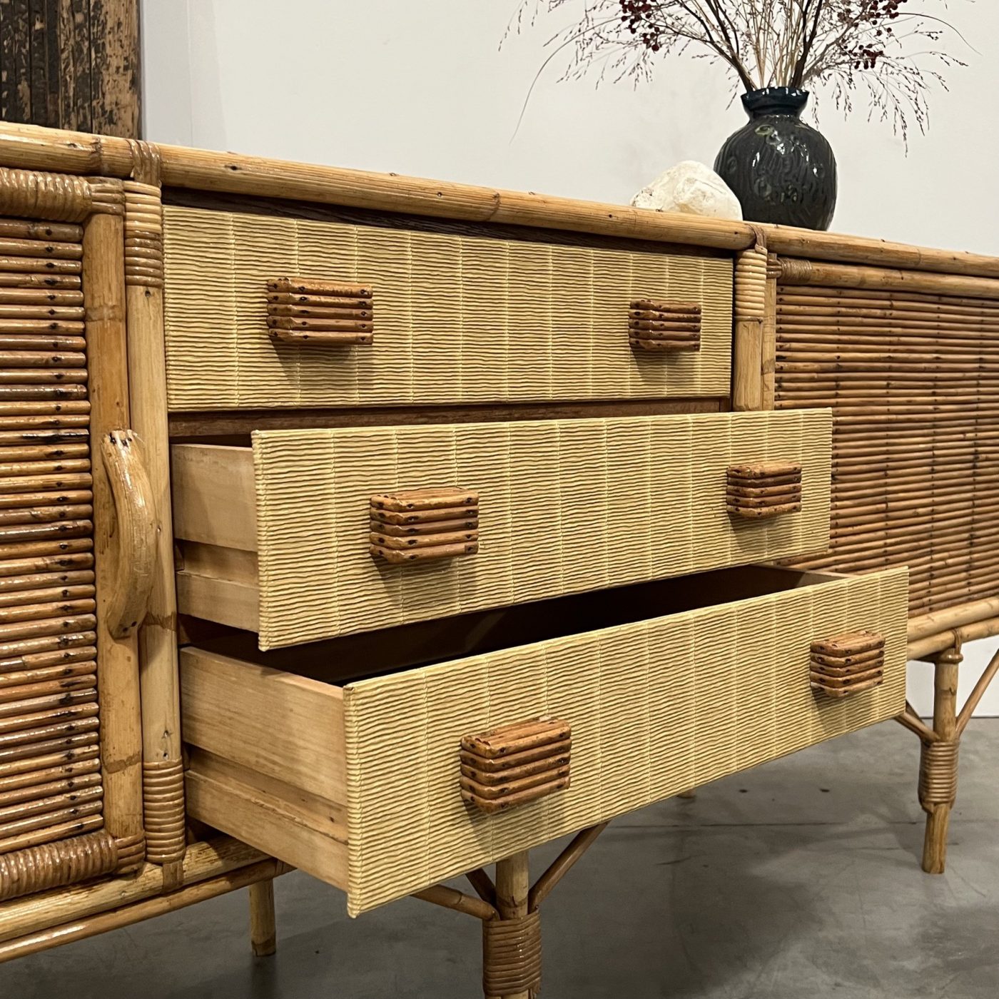 objet-vagabond-rattan-sideboard0009