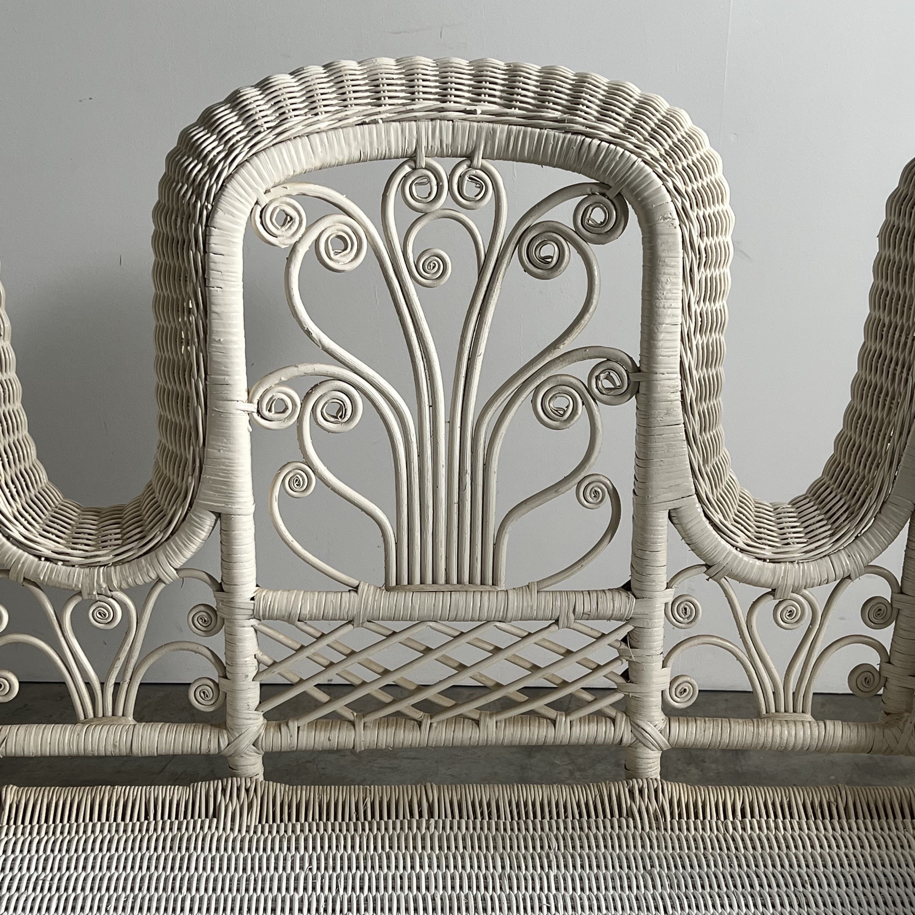 objet-vagabond-rattan-sofa0001