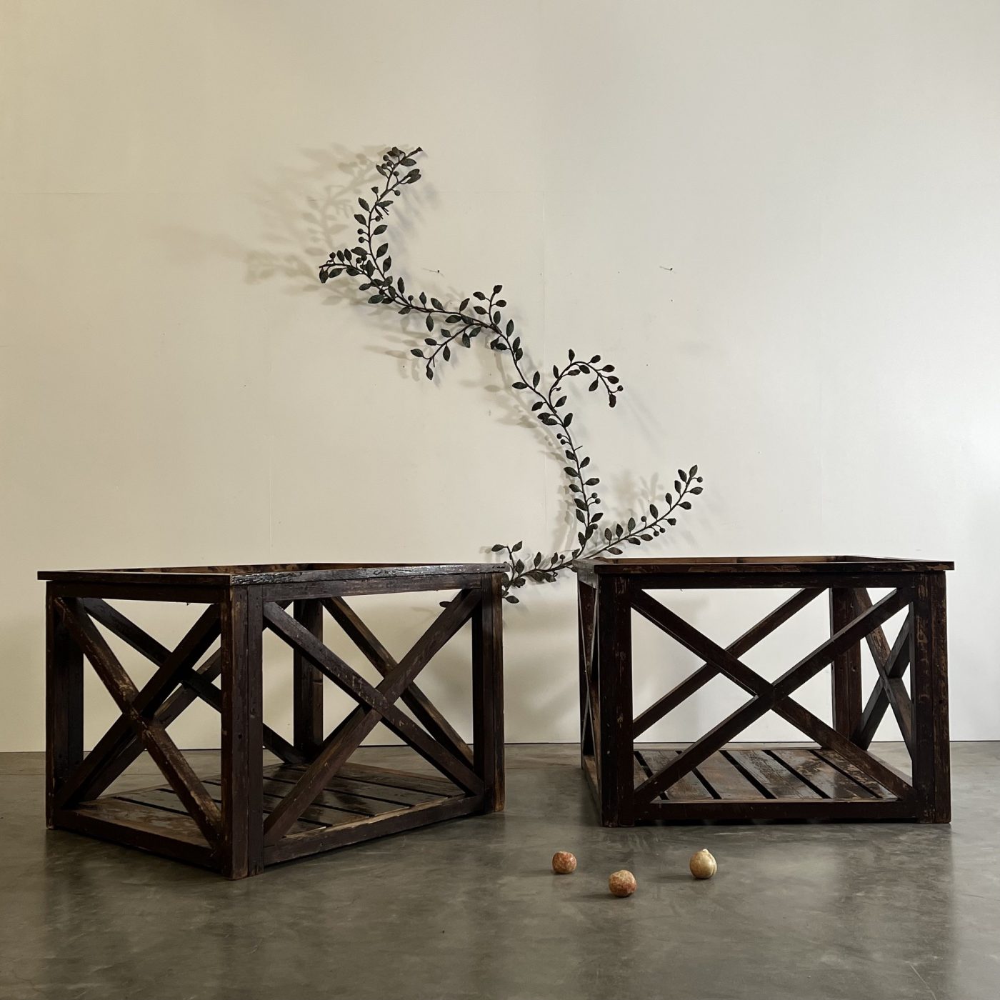 objet-vagabond-wooden-planters0008