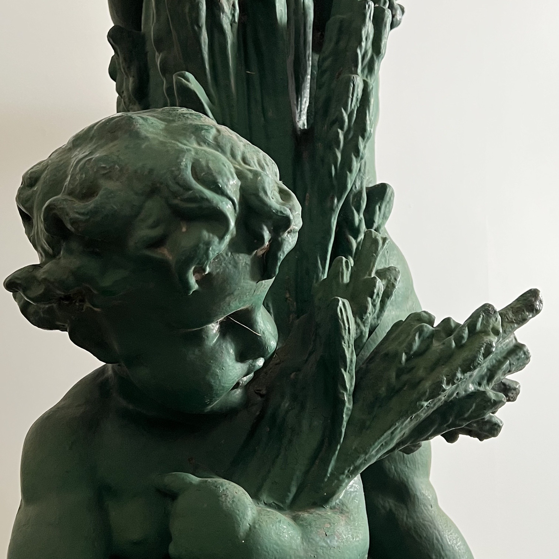 objet-vagabond-castiron-urns0008