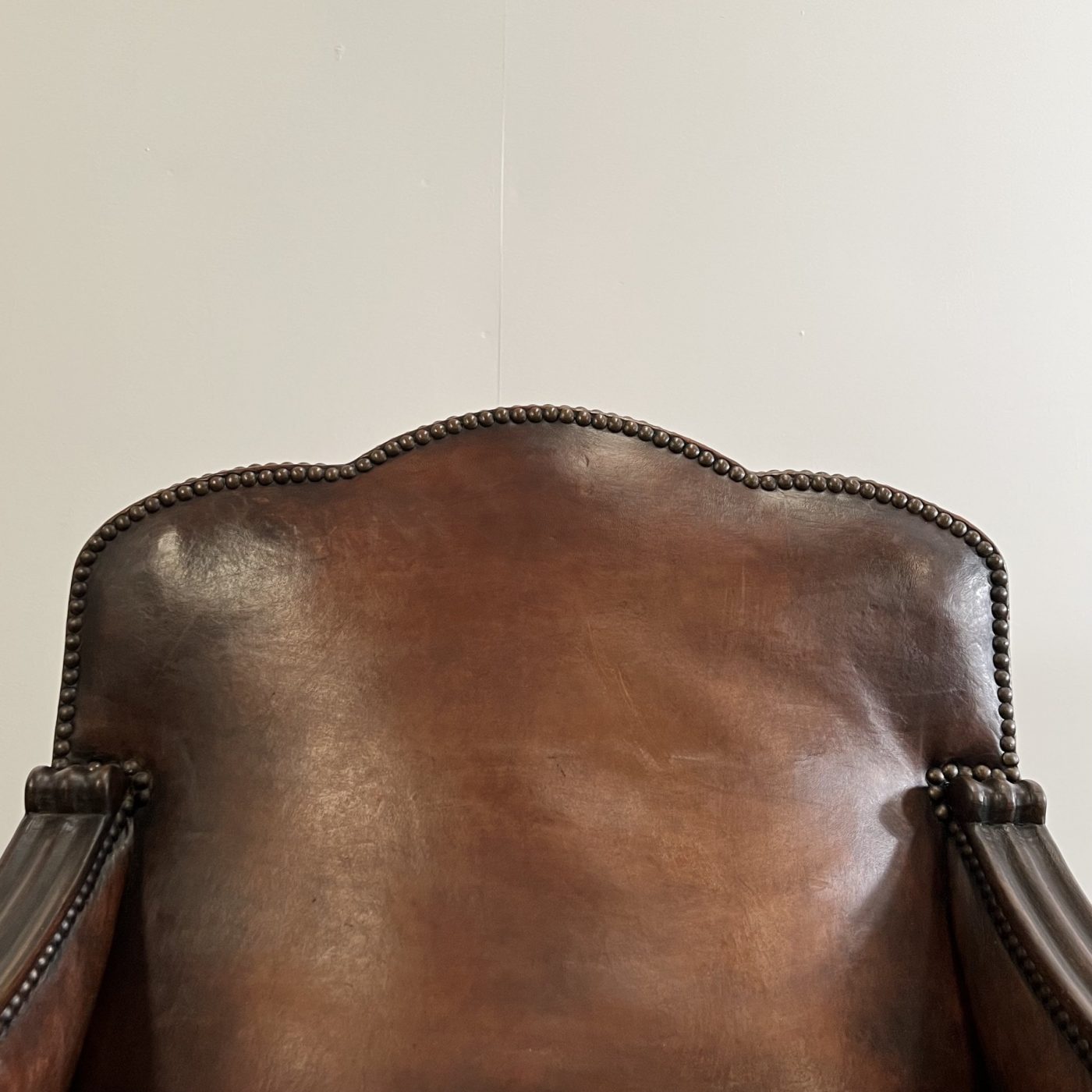 objet-vagabond-leather-armchairs0005