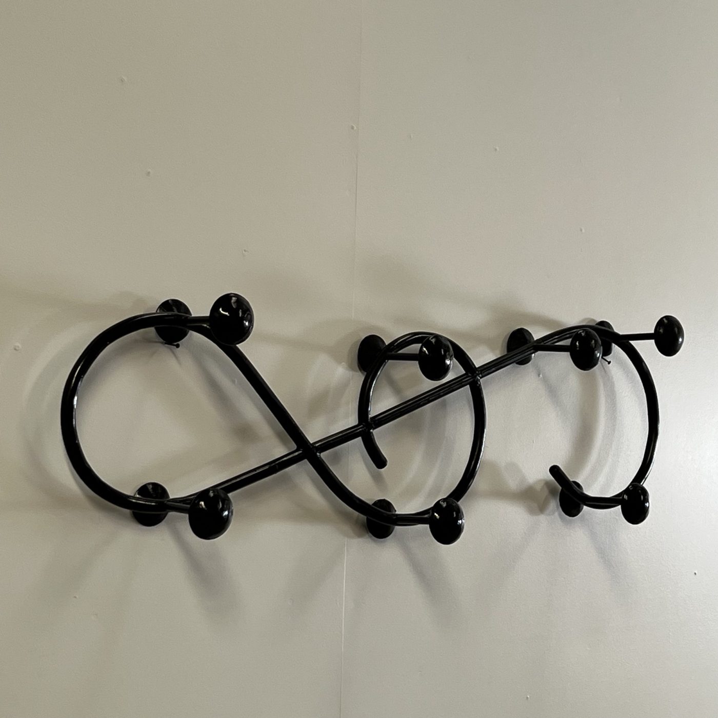 objet-vagabond-metal-coatrack0001