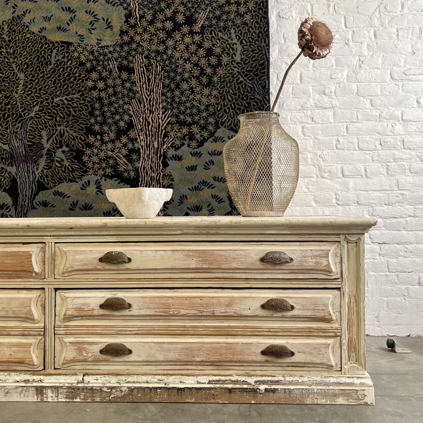 objet-vagabond-painted-chest0003