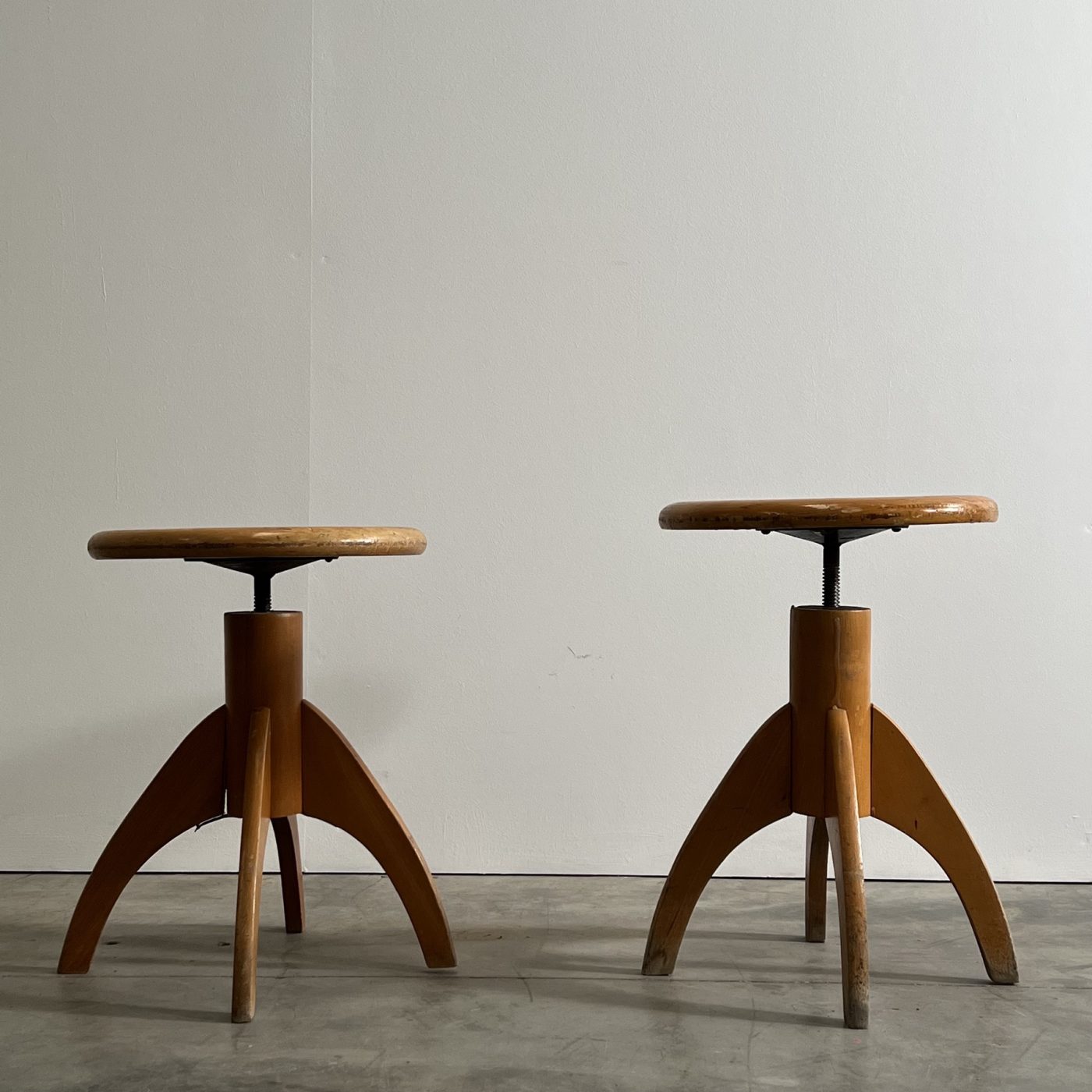 objet-vagabond-wooden-stools0003