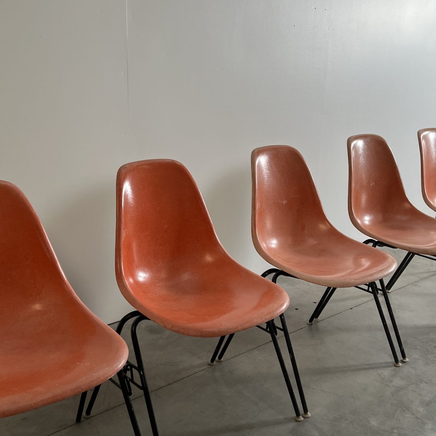 objet-eames-chairs0000