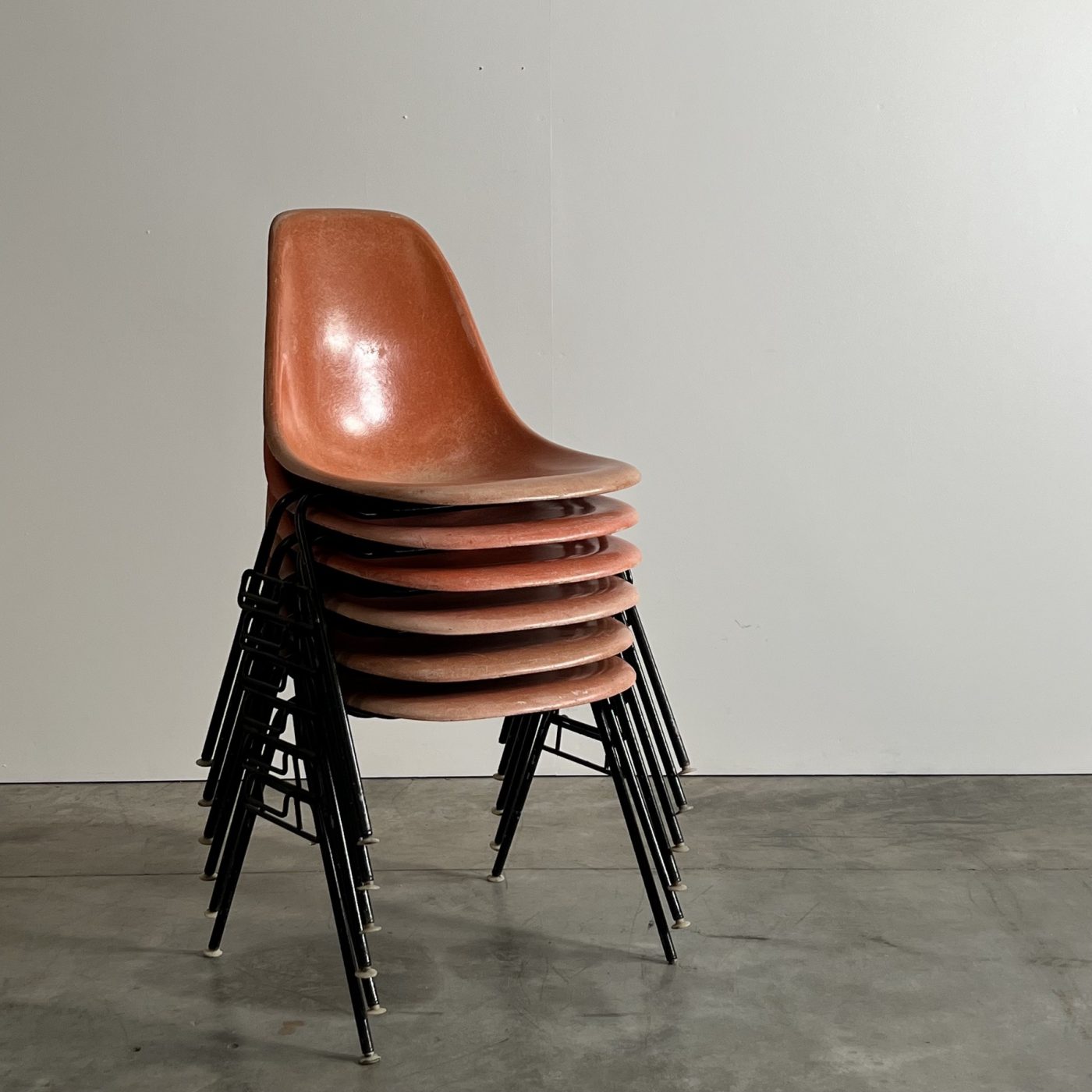 objet-eames-chairs0005